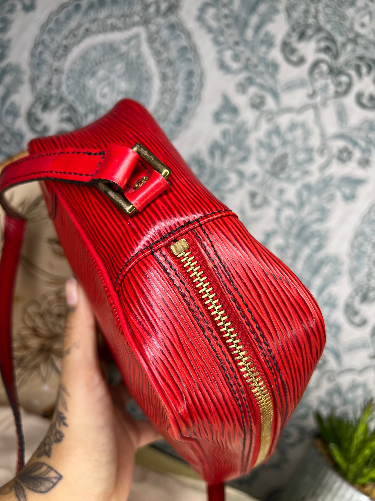 Trocadero 27 Red Epi