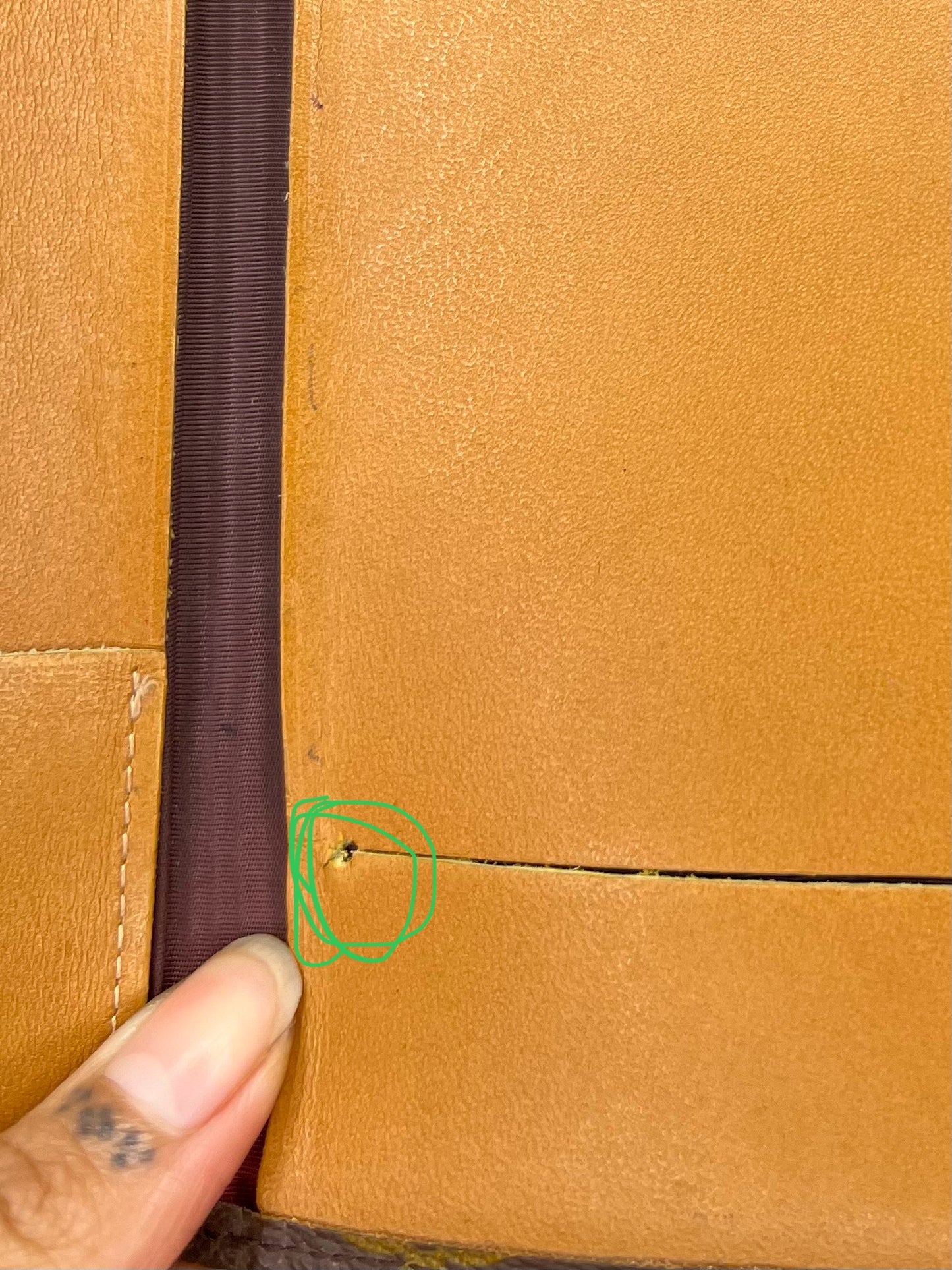 Louis Vuitton Saks Fifth Ave Agenda Cover
