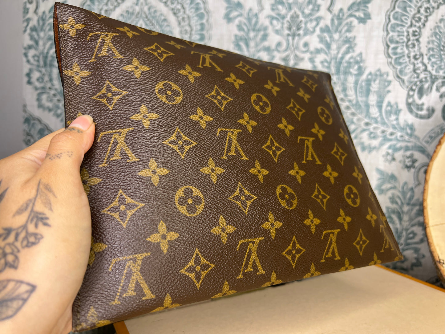 Louis Vuitton Poche Plate Clutch