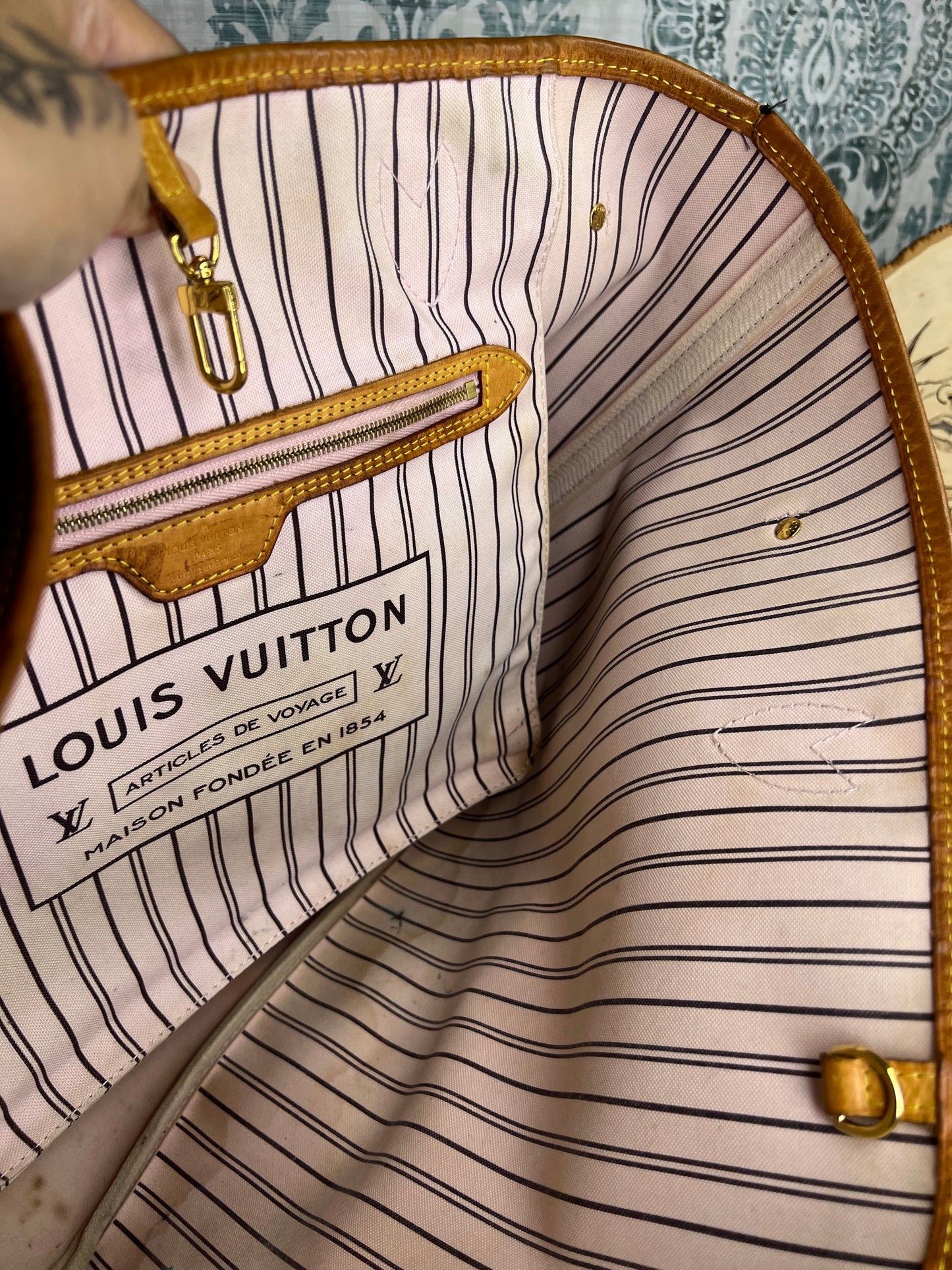 Louis Vuitton Neverfull MM Rose Ballerine