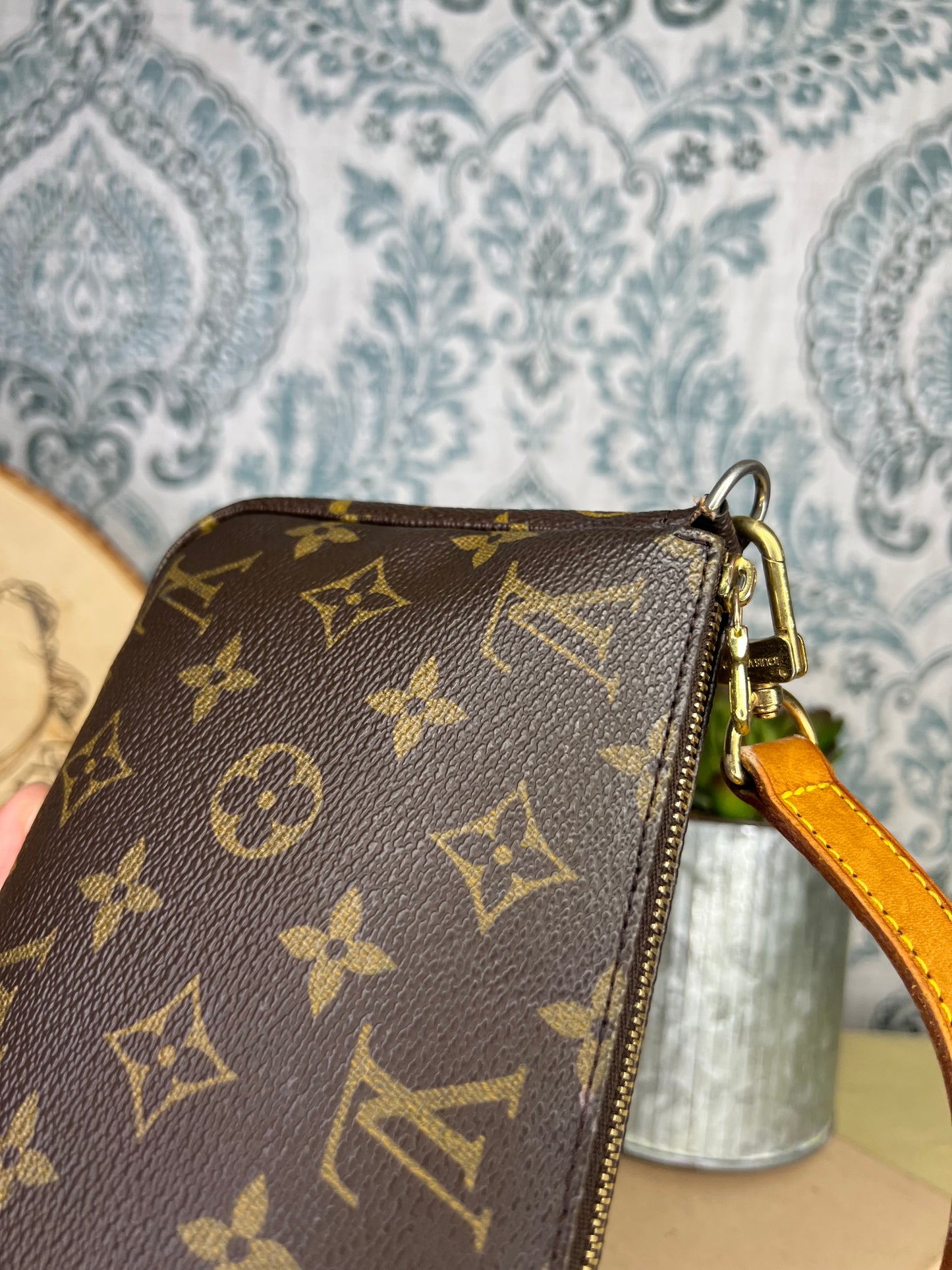 Pochette Accessories Crossbody