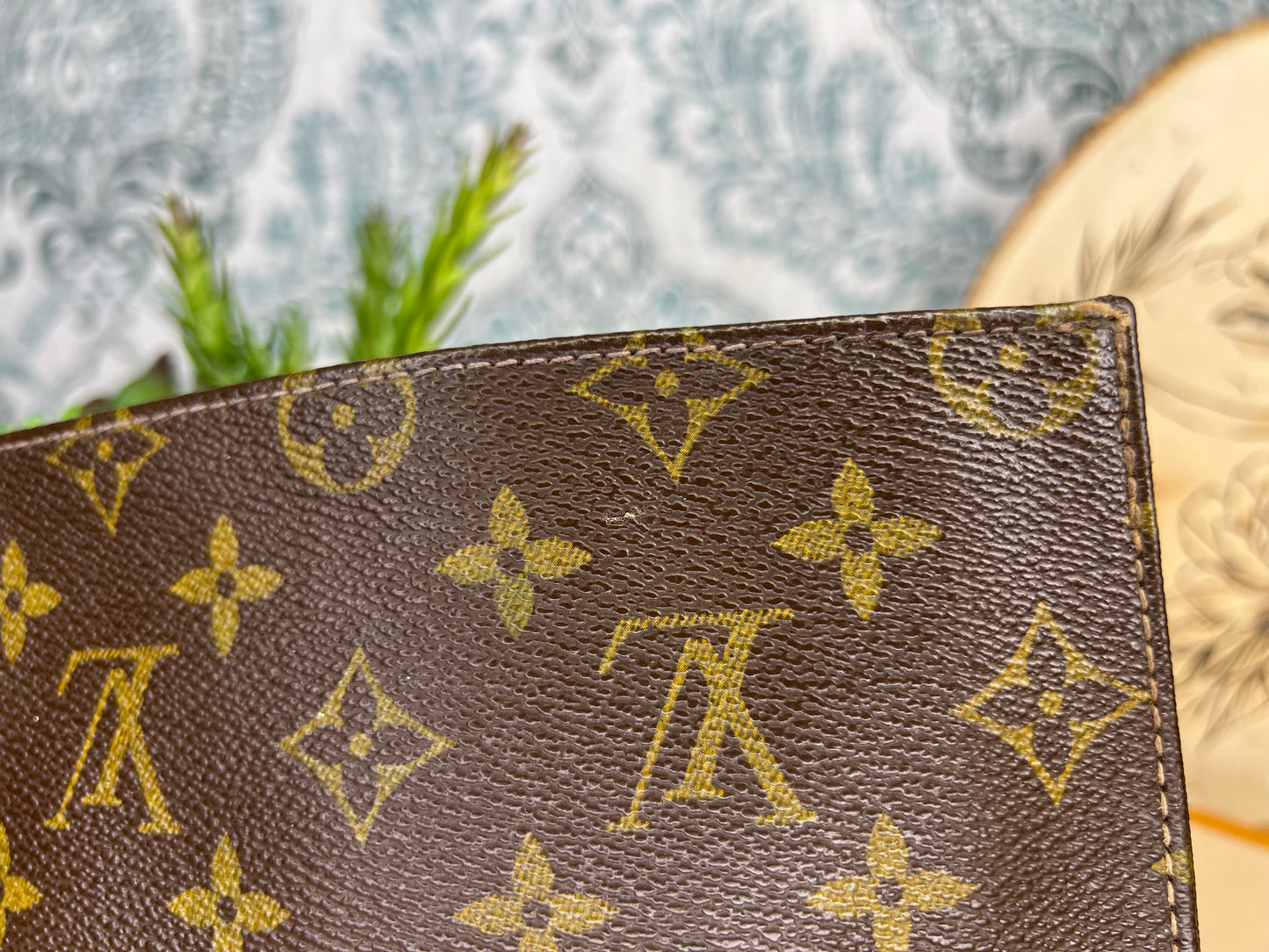 Louis Vuitton French Company Toiletry 19