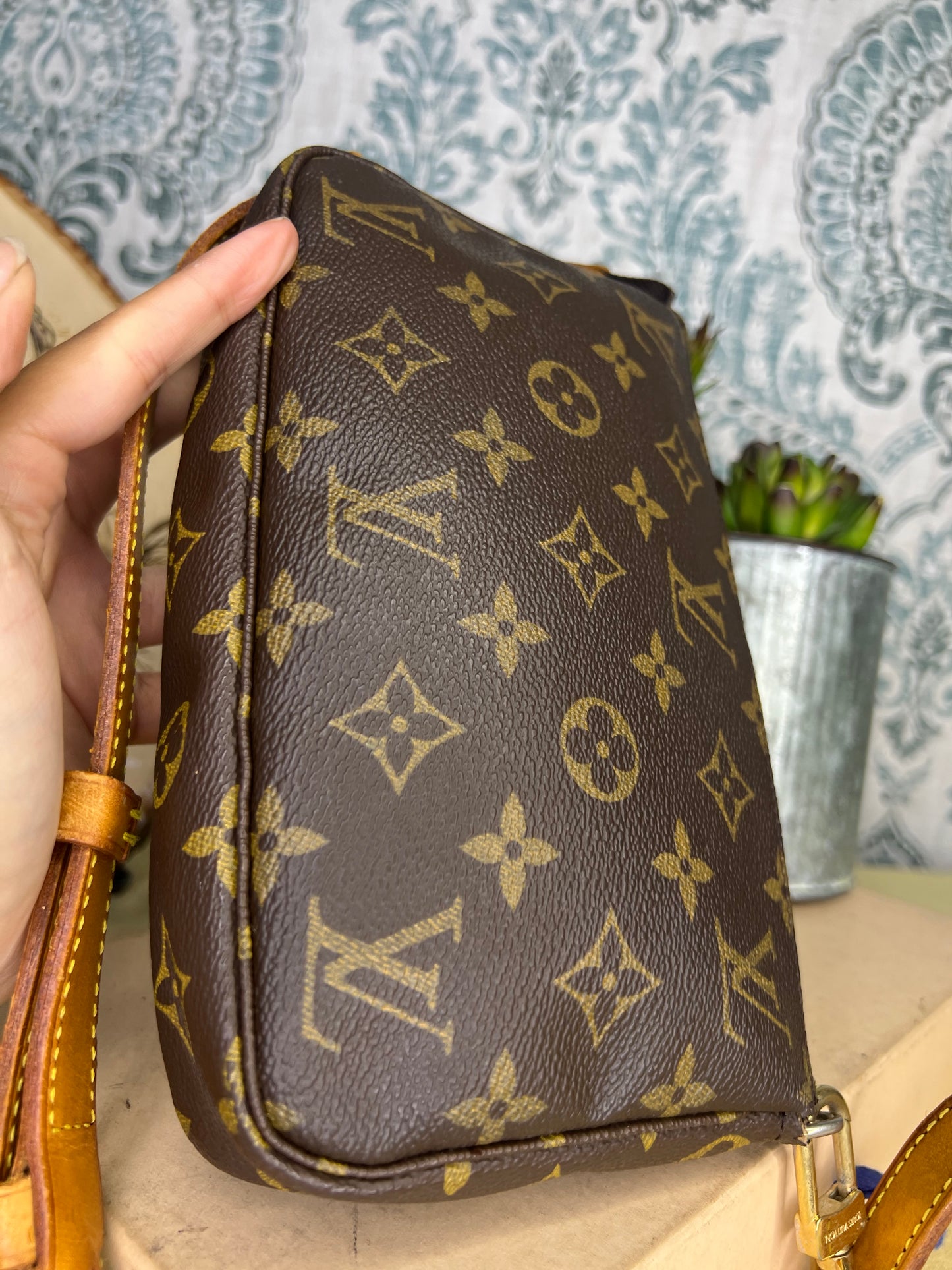 Pochette Accessories Crossbody