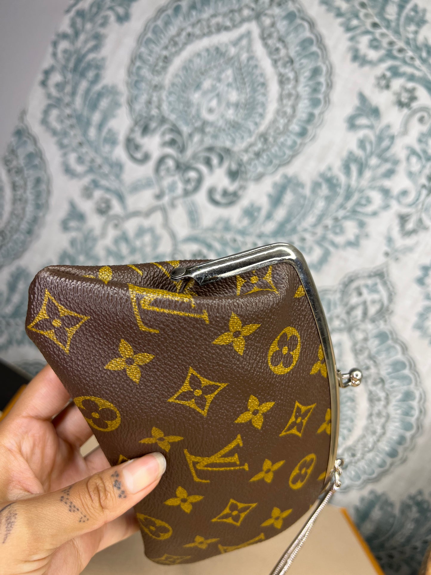 Louis Vuitton Kisslock Wristlet