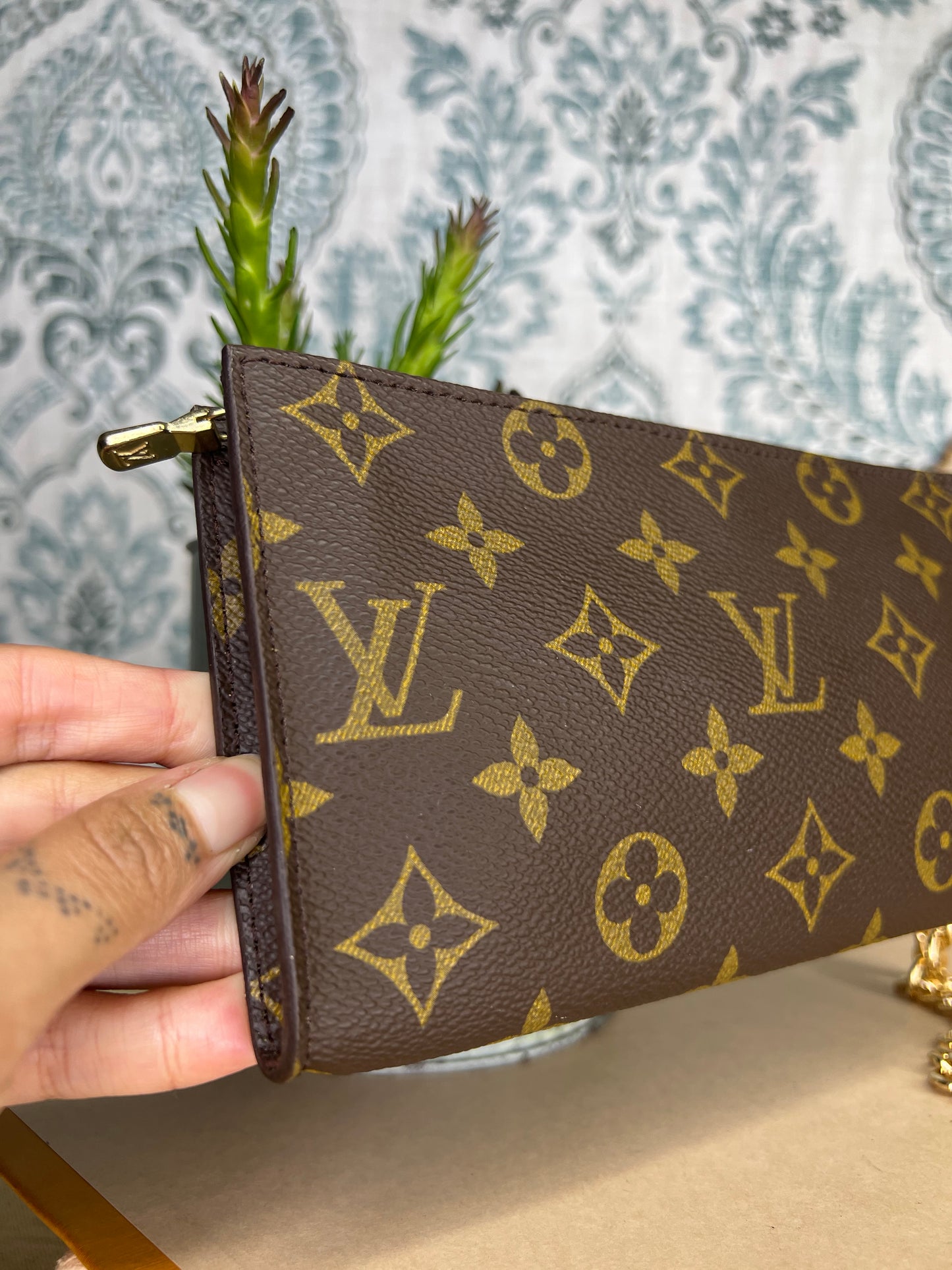 Louis Vuitton Bucket GM Pouch