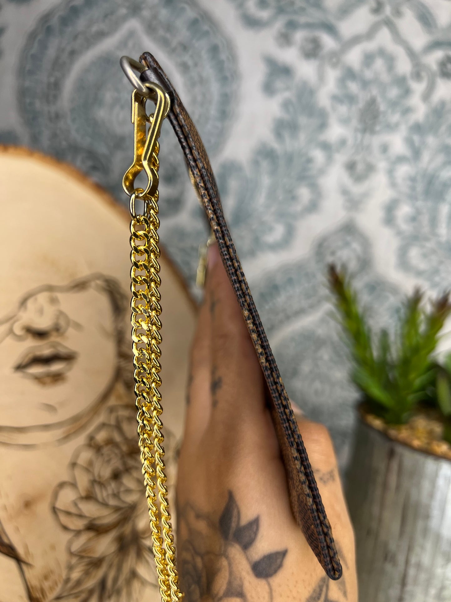 Clifton Pouch