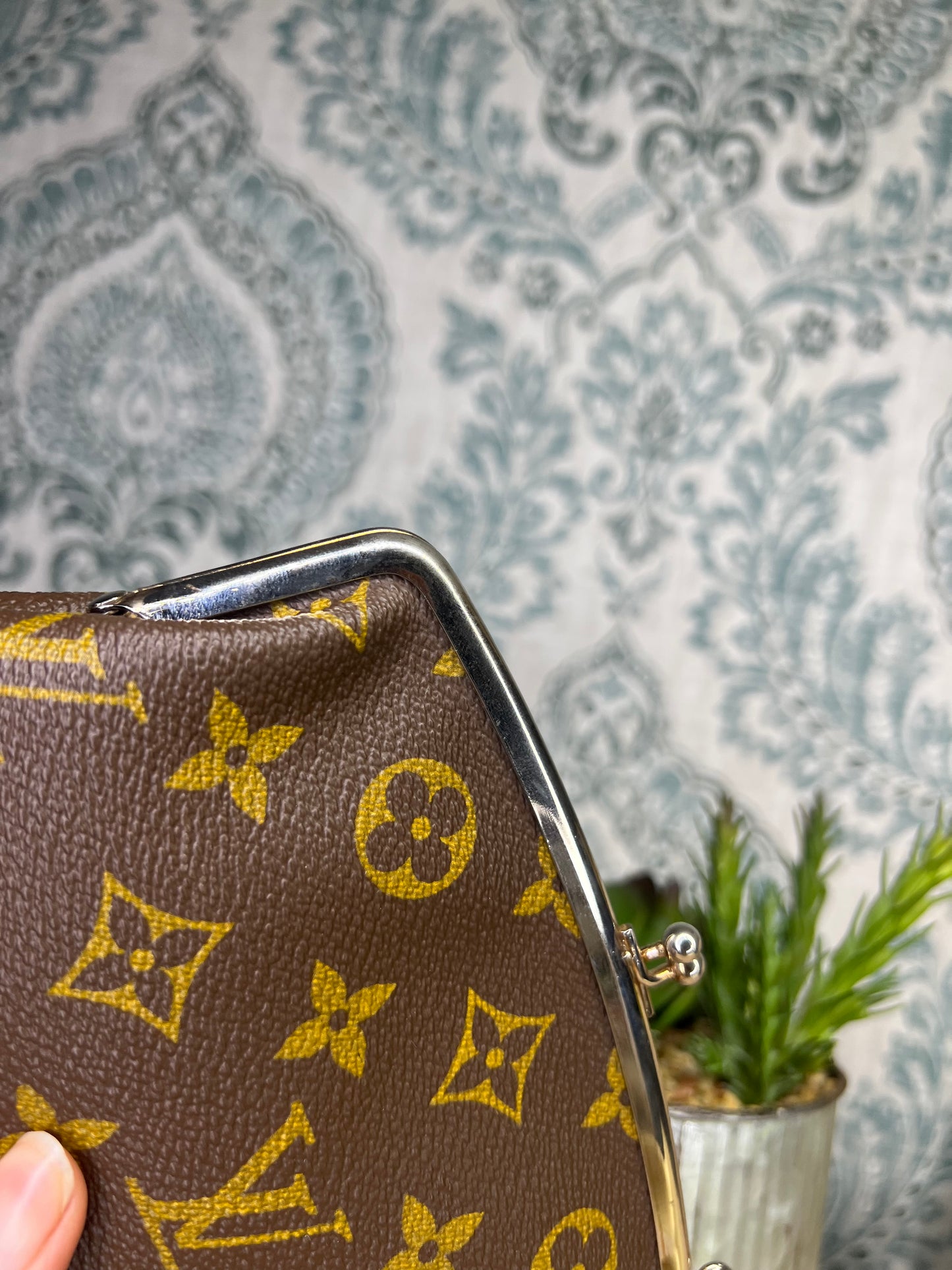 Louis Vuitton French Company Kisslock Pouch