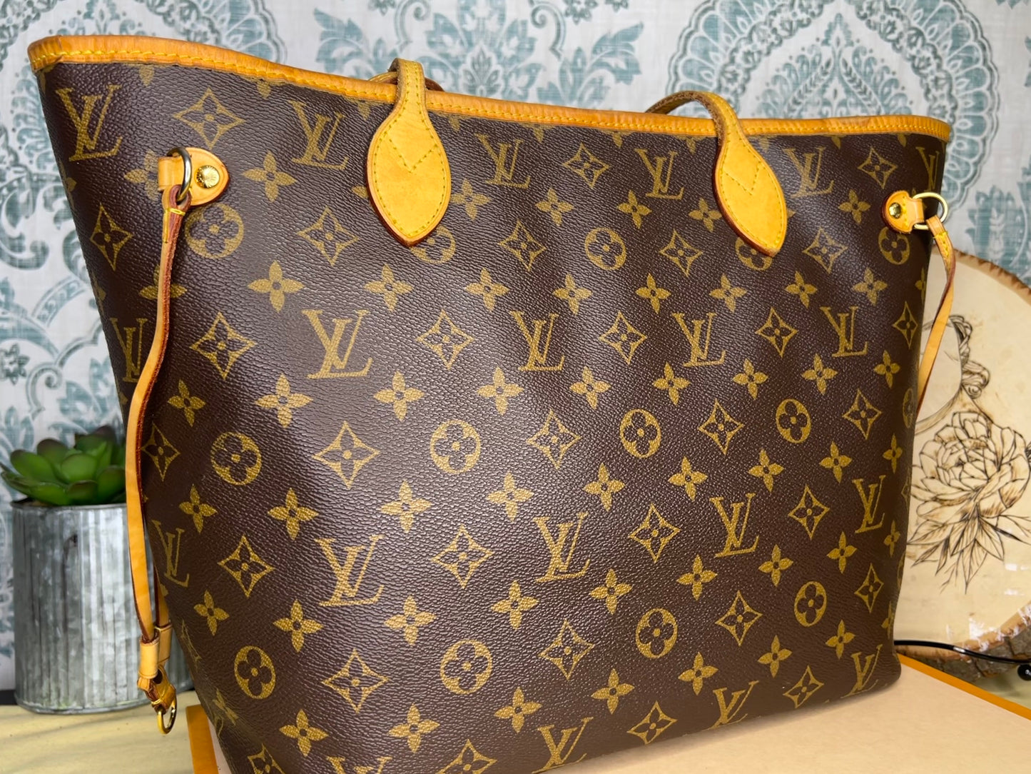 Louis Vuitton Neverfull Pivoine
