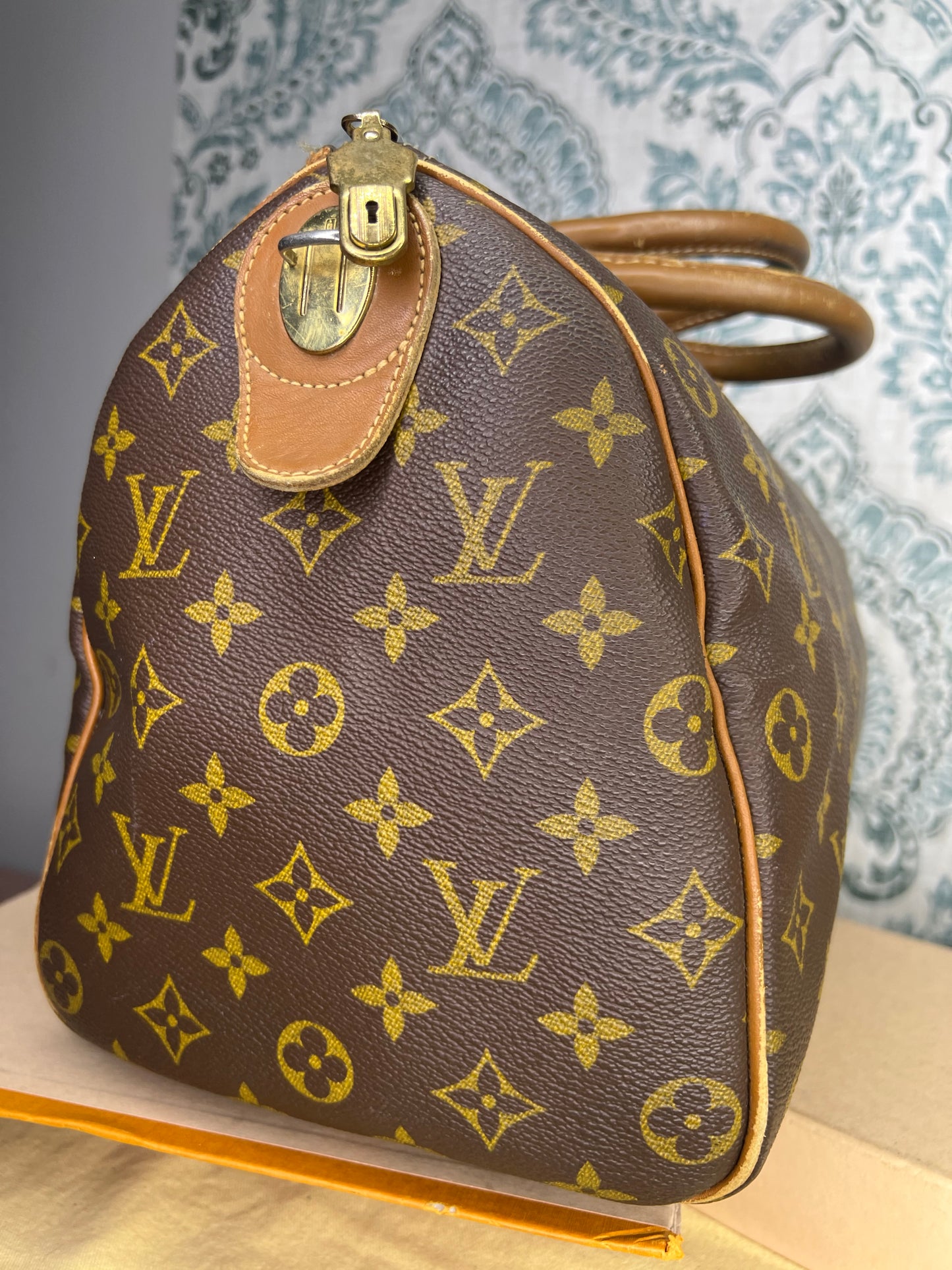 Louis Vuitton French Company 35