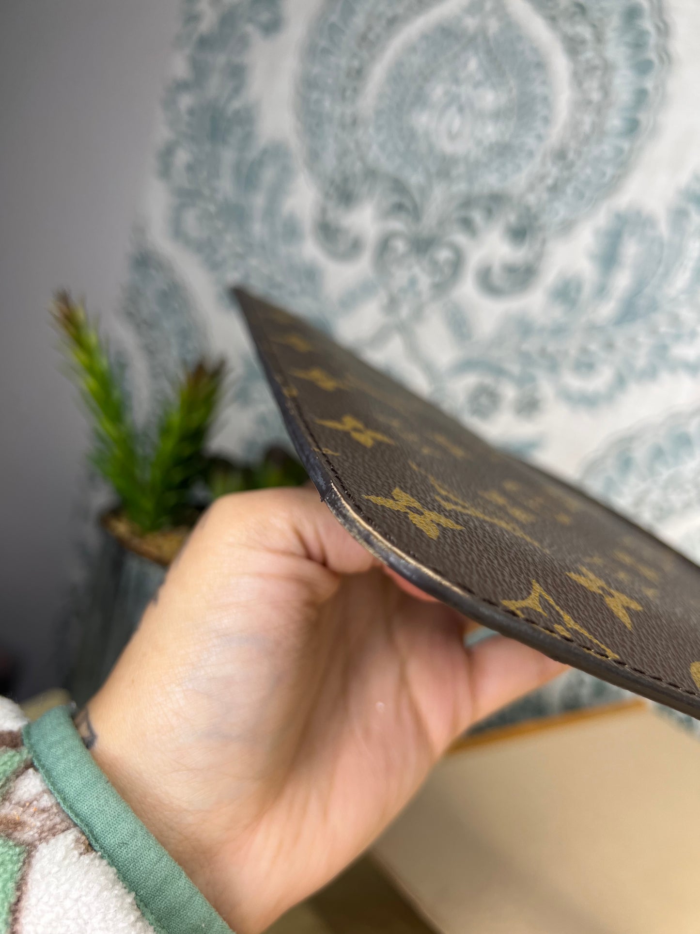 Louis Vuitton Neverfull MM Pochette