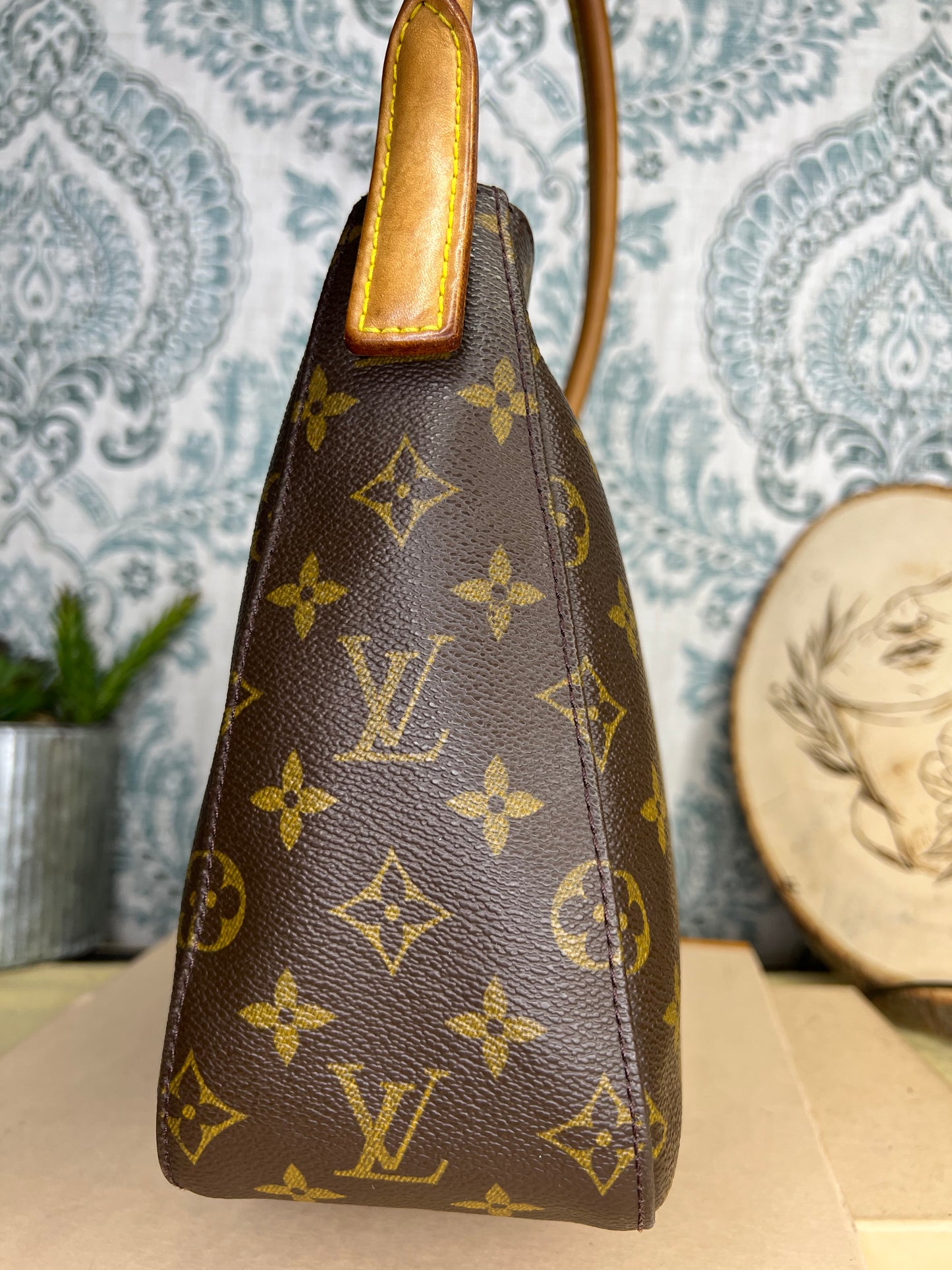 Louis Vuitton Looping MM