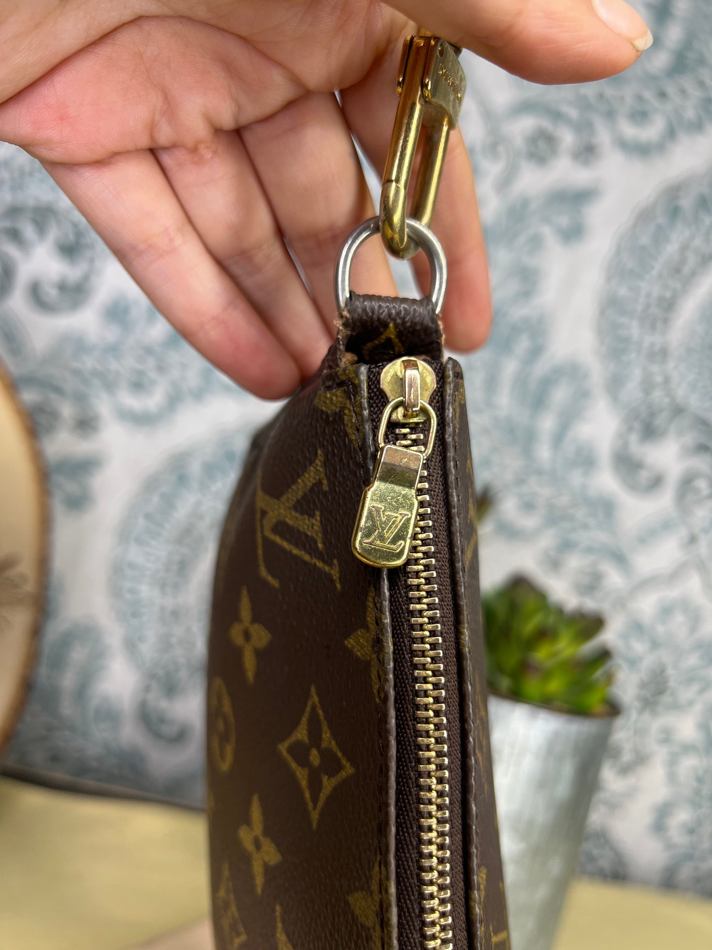Pochette Accessories Crossbody