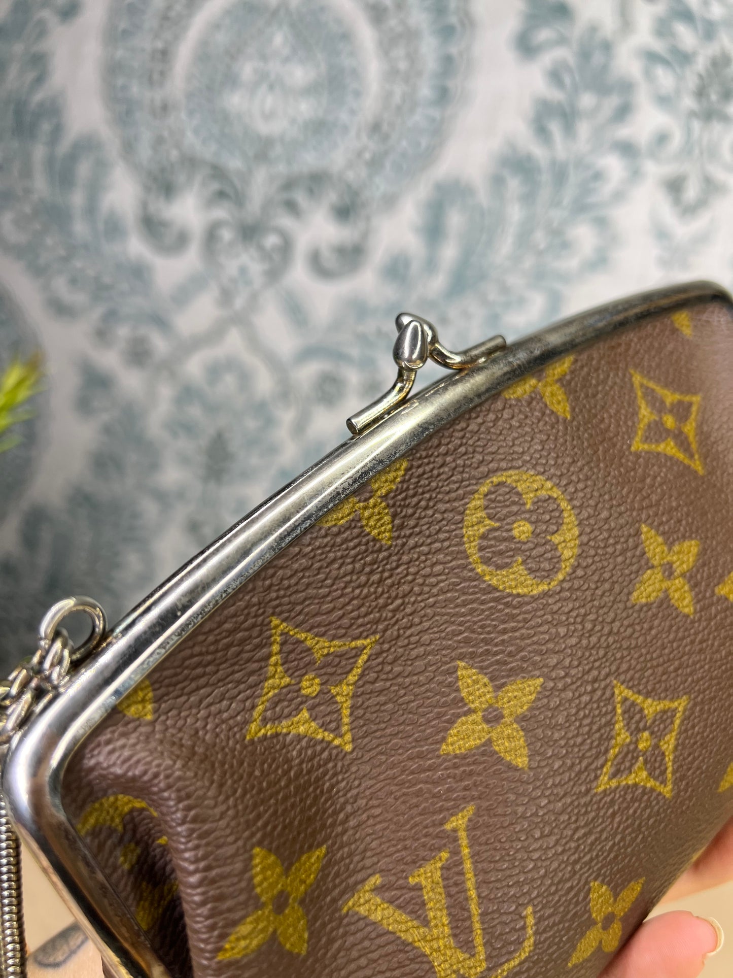 Louis Vuitton French Company Kisslock Pouch