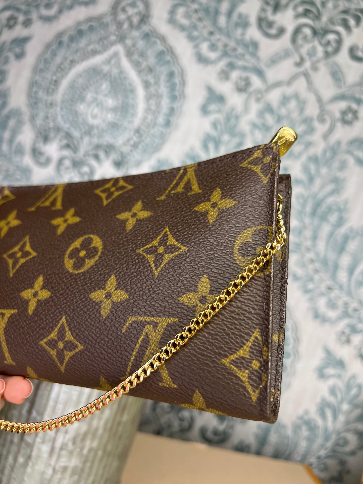 Louis Vuitton Monogram Bucket PM Pochette