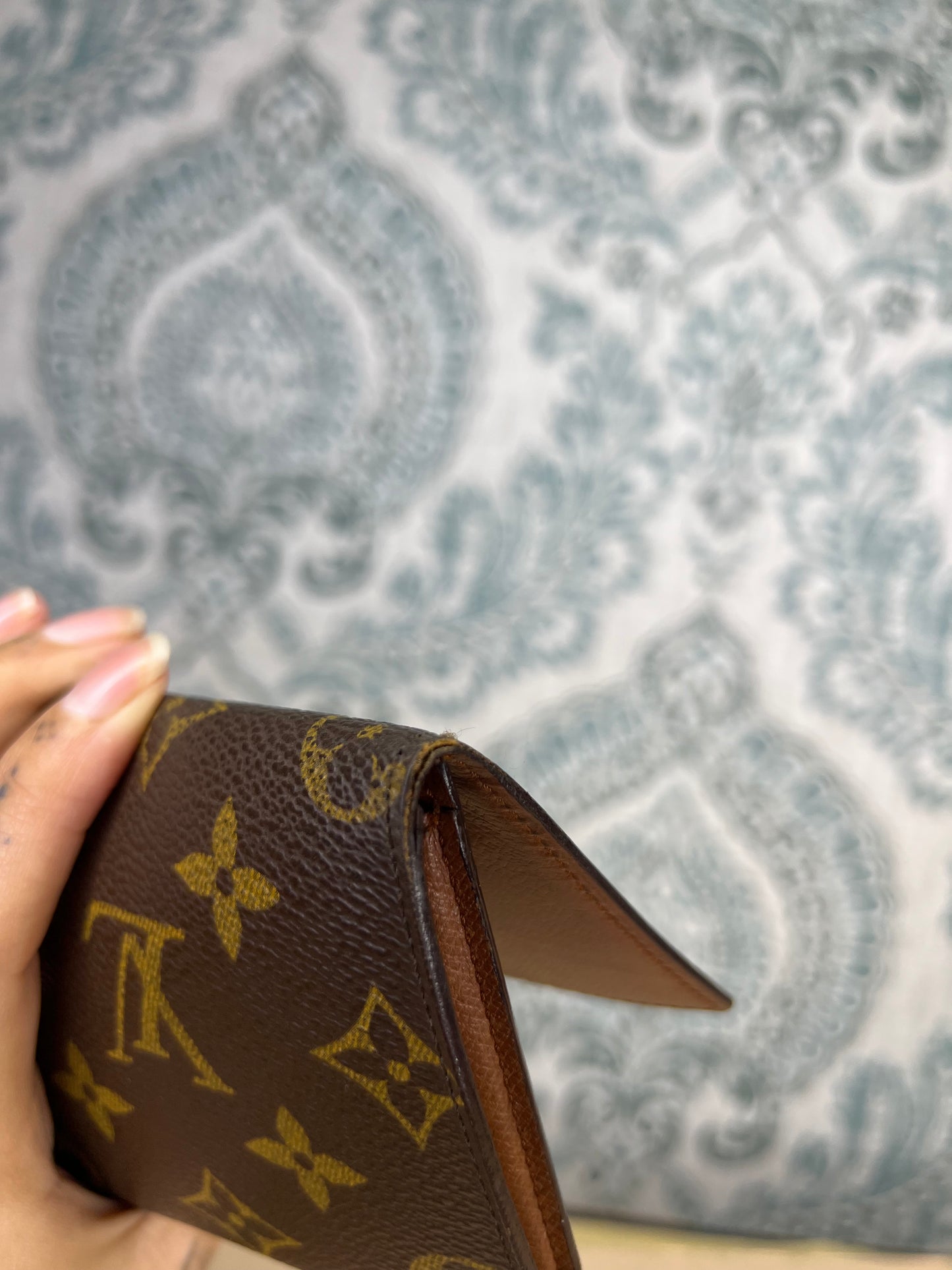 Louis Vuitton Porte 3 Yen Wallet
