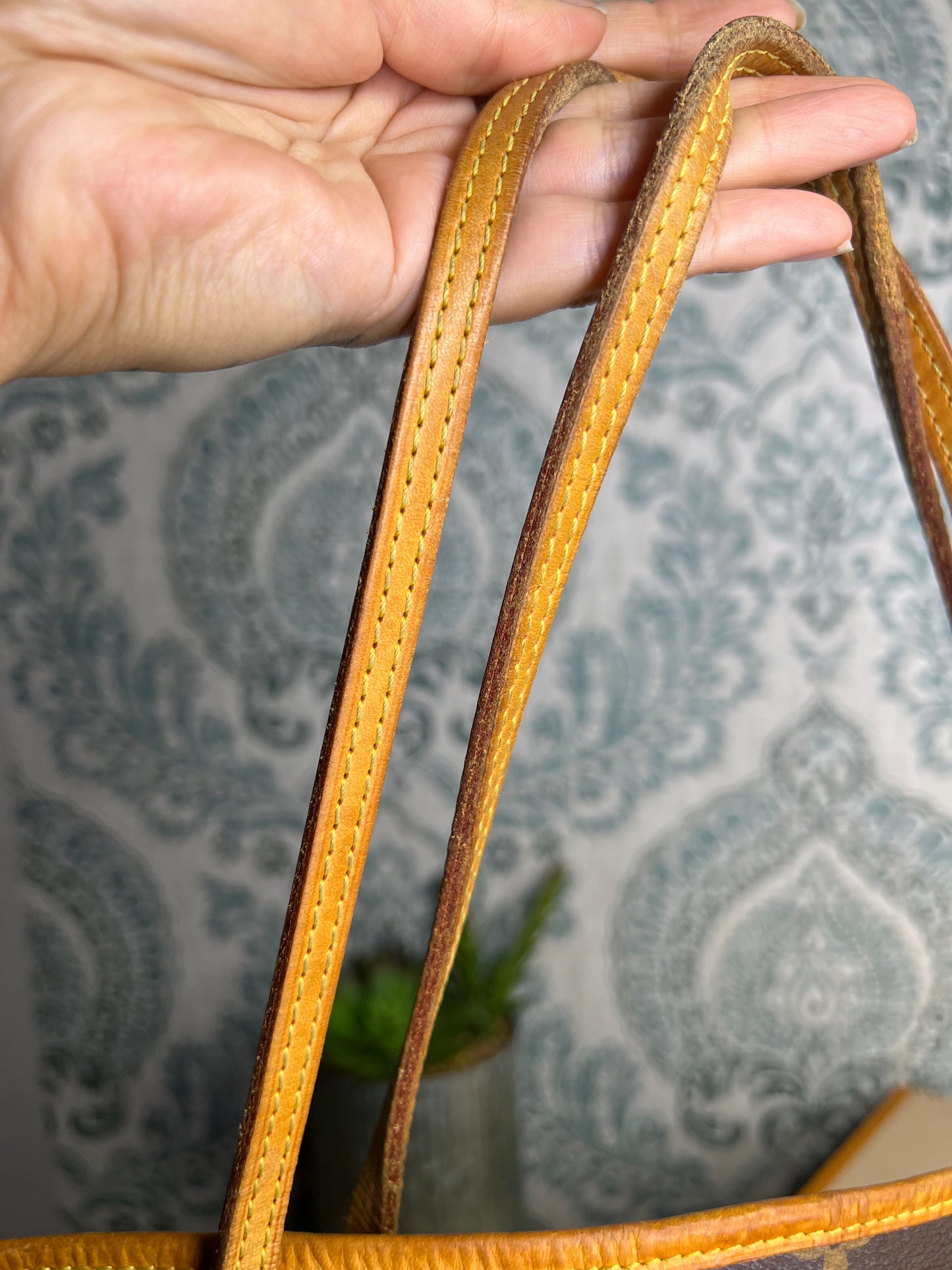 Louis Vuitton Neverfull Pivoine