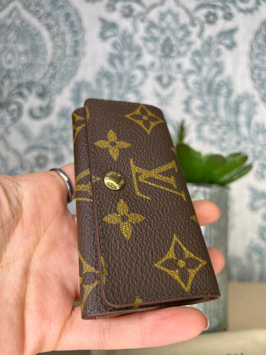 Louis Vuitton 4 Key Holder