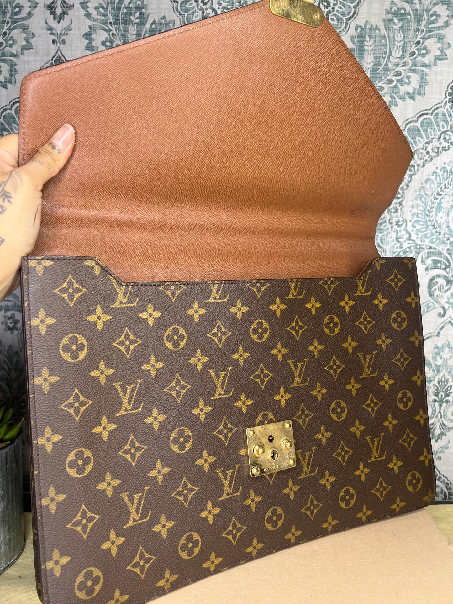 Louis Vuitton Serviette Conseiller Briefcase