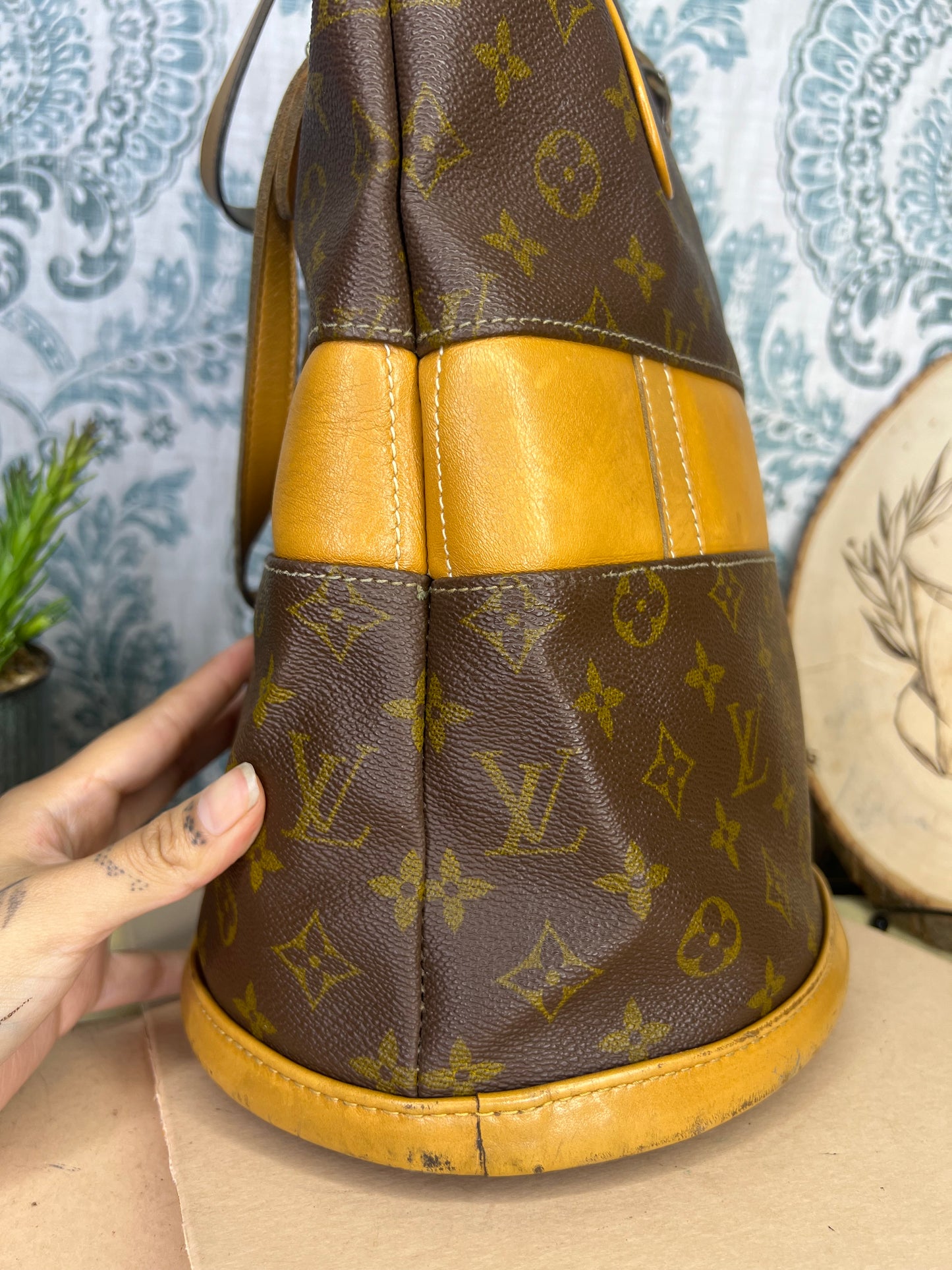 Louis Vuitton French Company Bucket GM