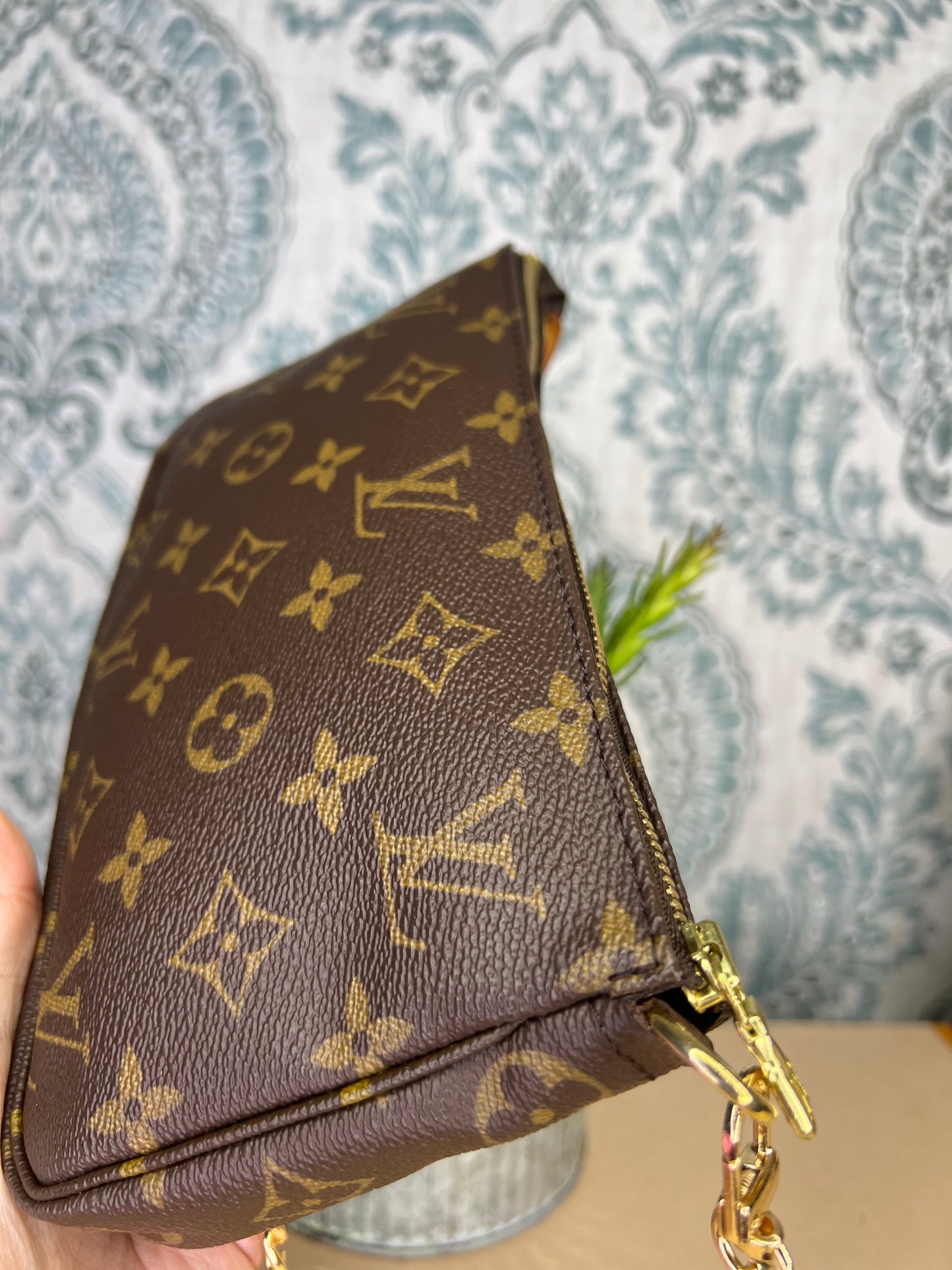 Louis Vuitton Pochette Accessoires