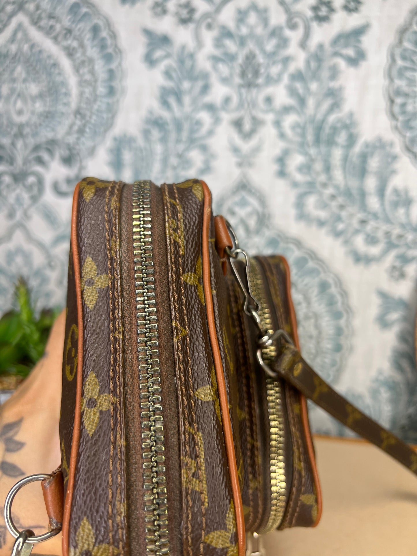 Louis Vuitton Vintage Amazone