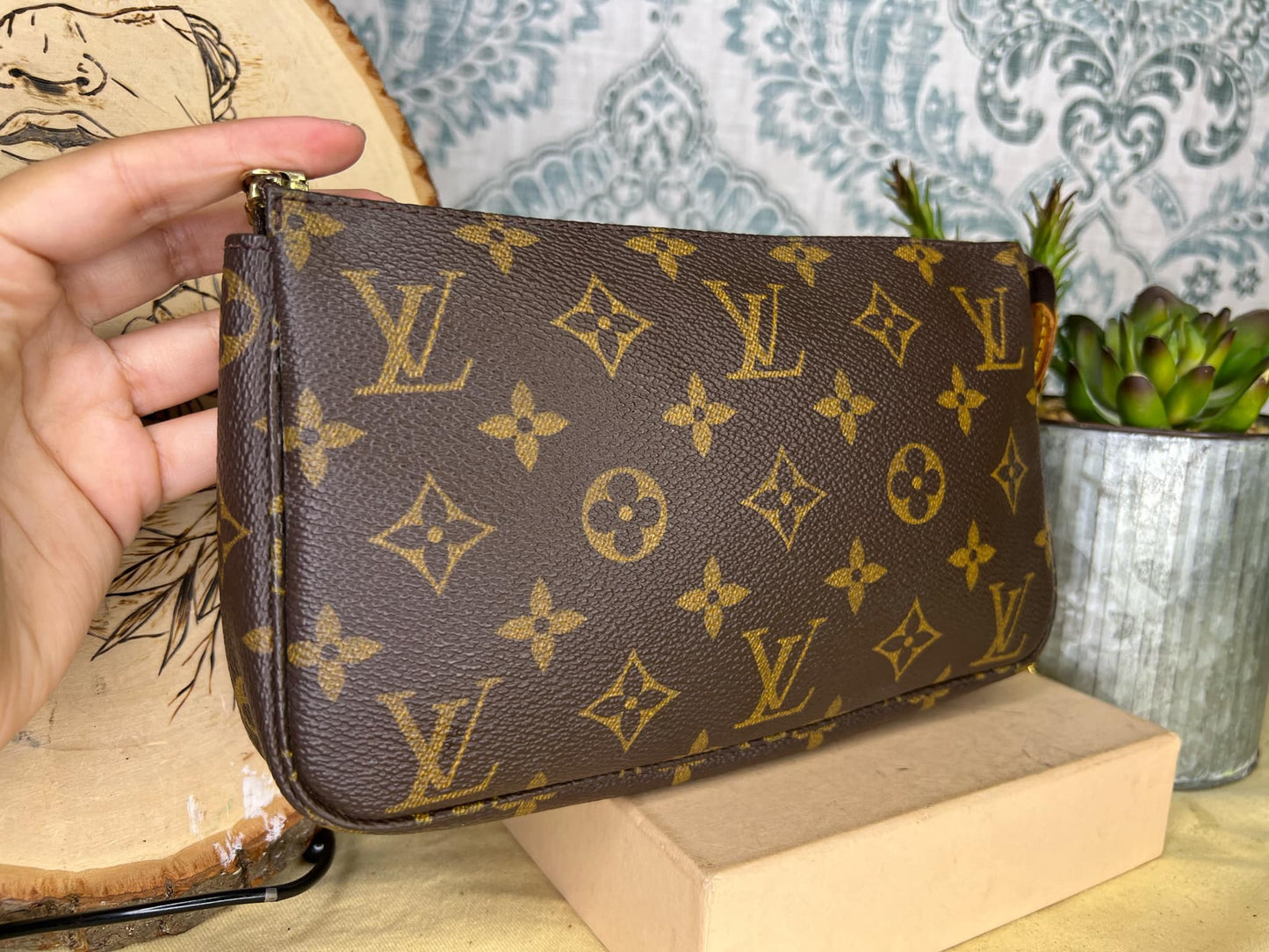 Pochette Accessories
