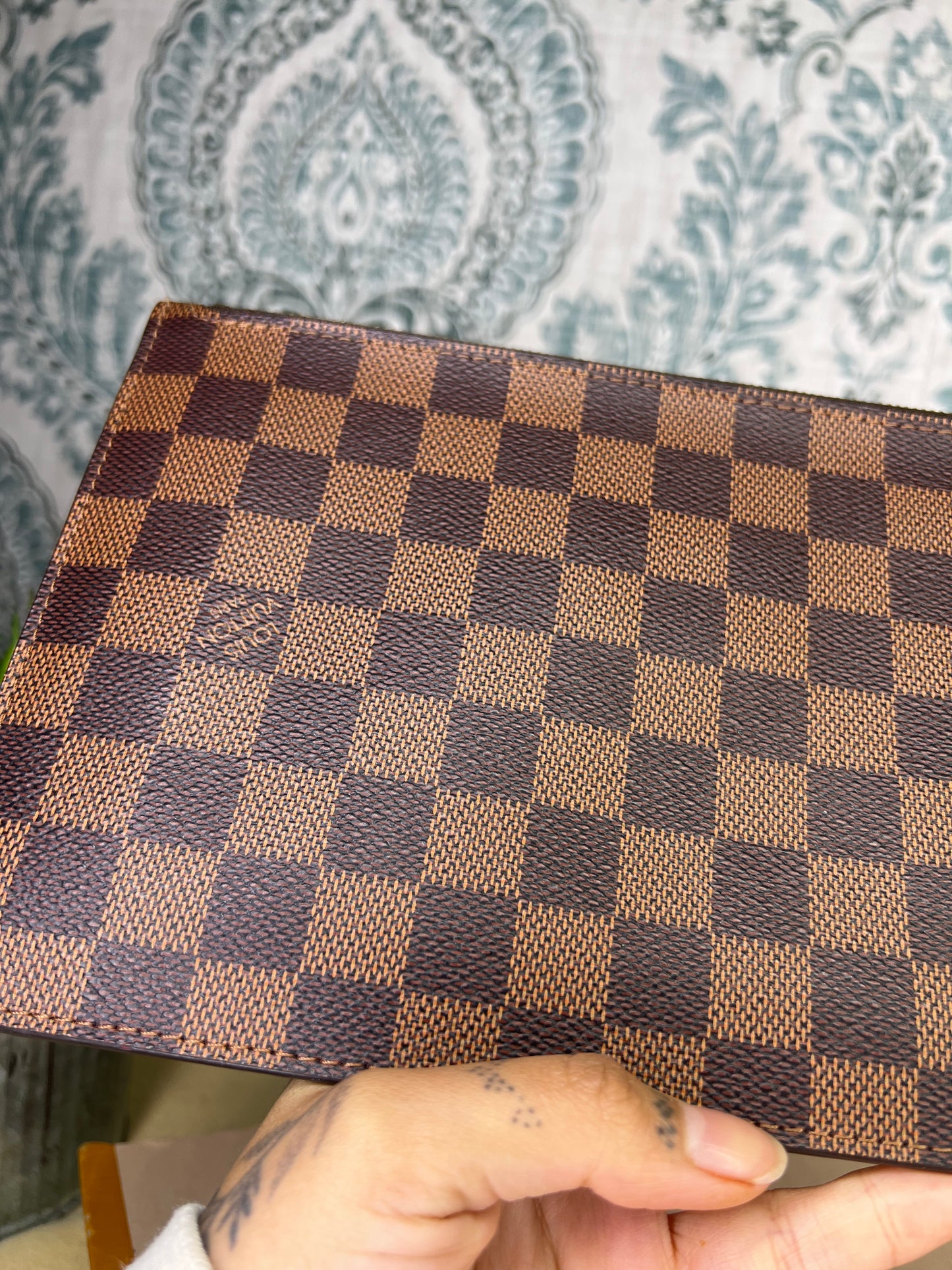 Louis Vuitton Neverfull Pochette Pouch Damier Ebene