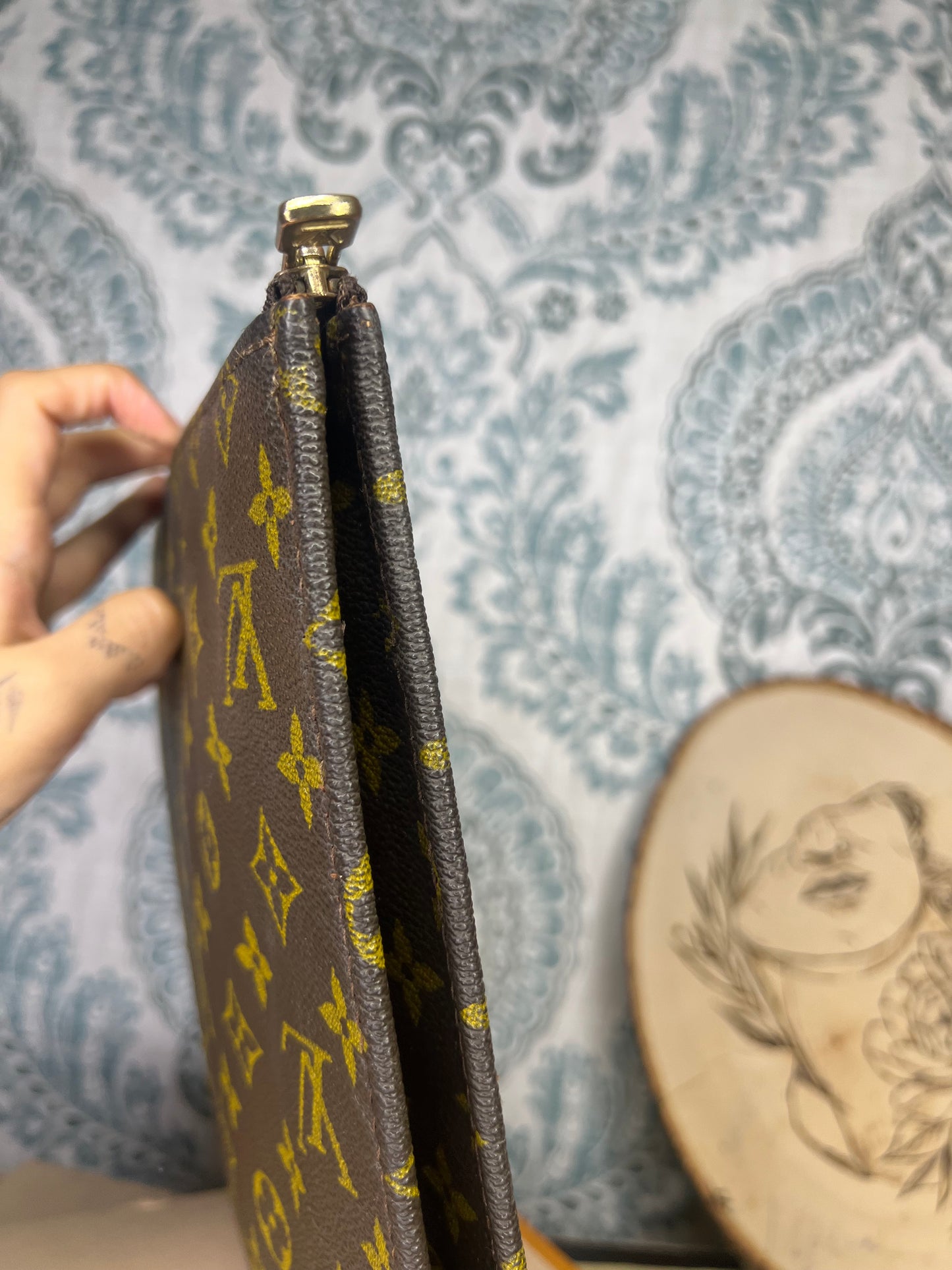 Louis Vuitton Poche Documents