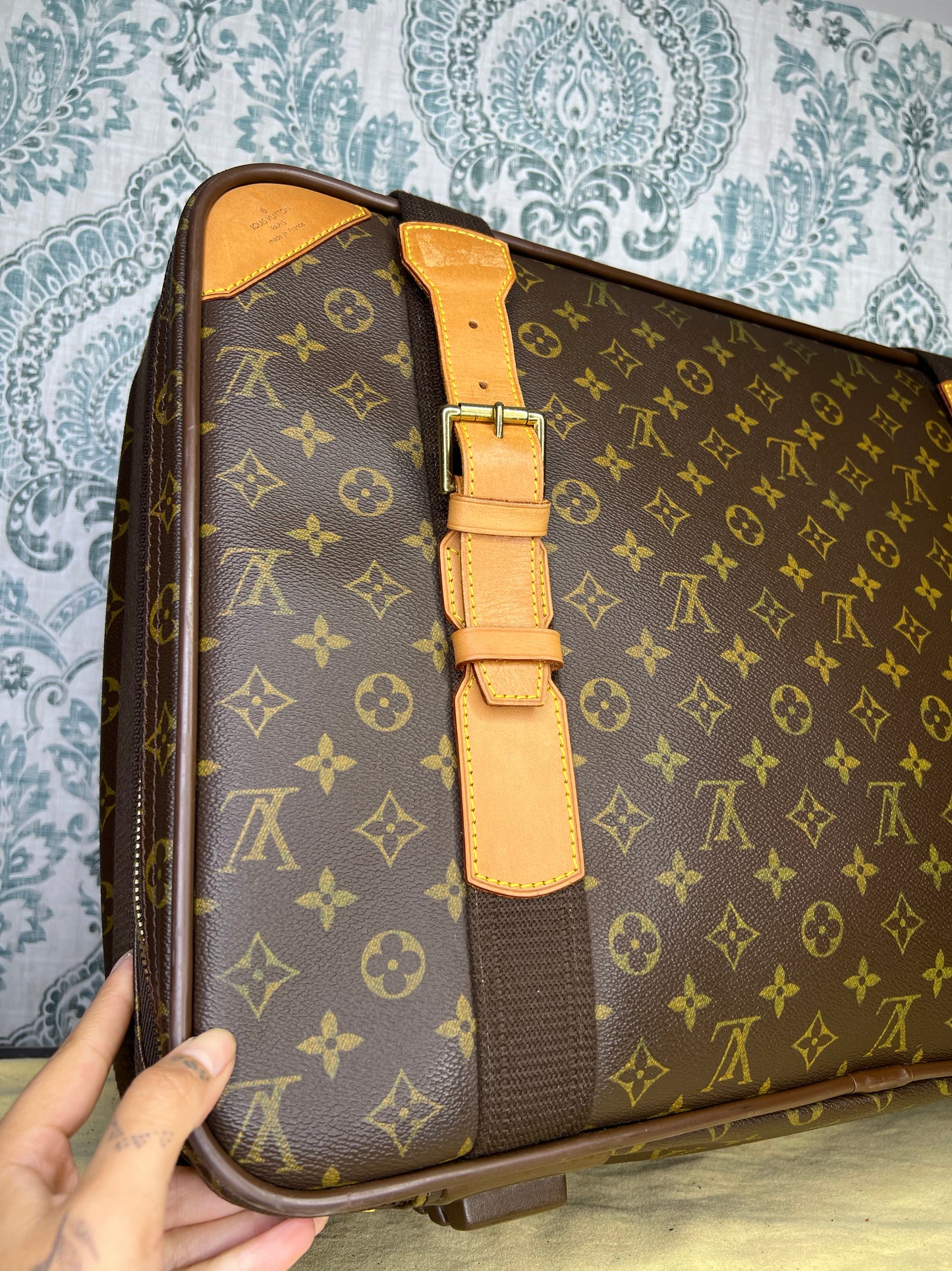 Satellite 53 Suit Case