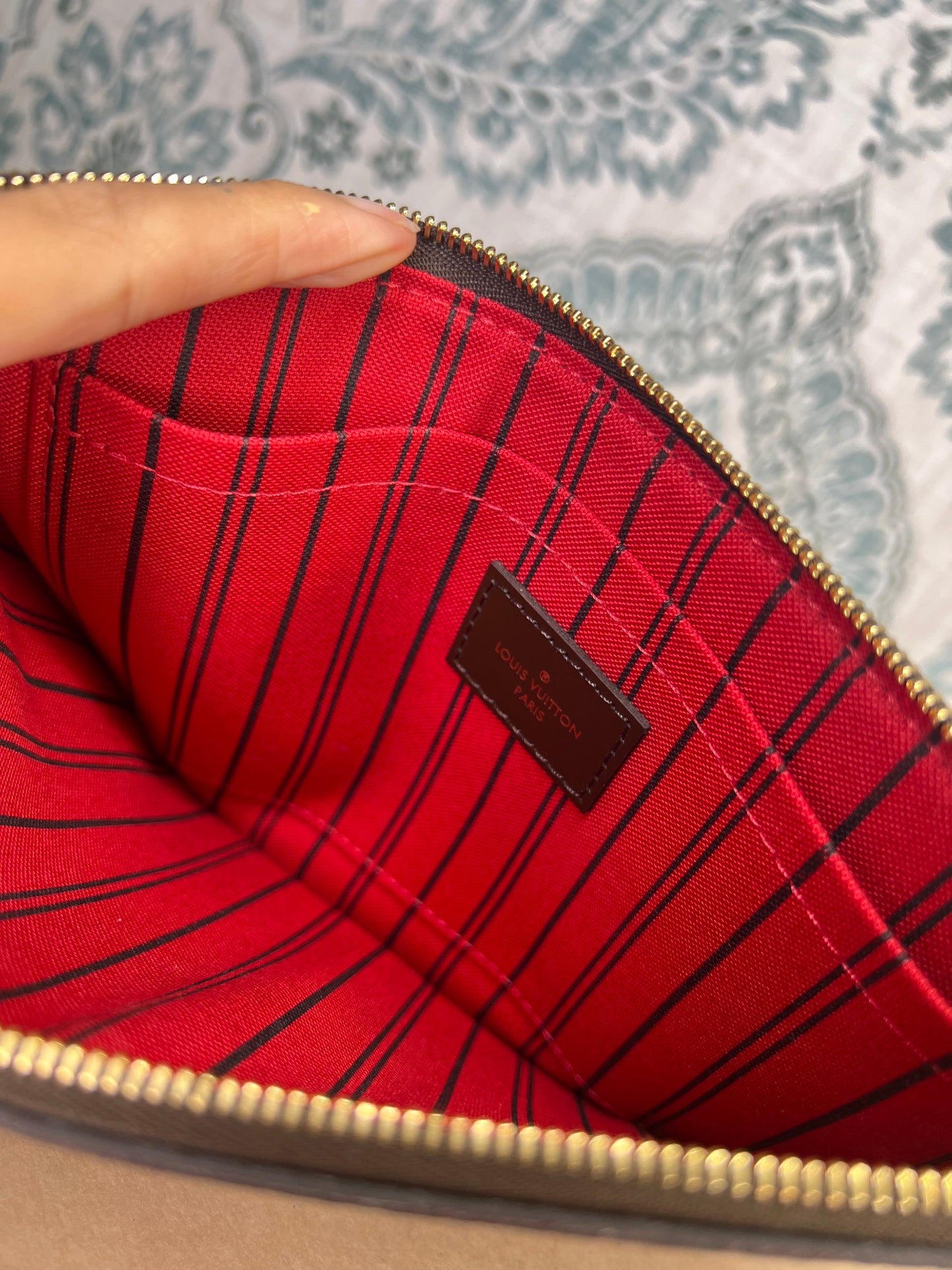 Louis Vuitton Neverfull Pochette Pouch Damier Ebene