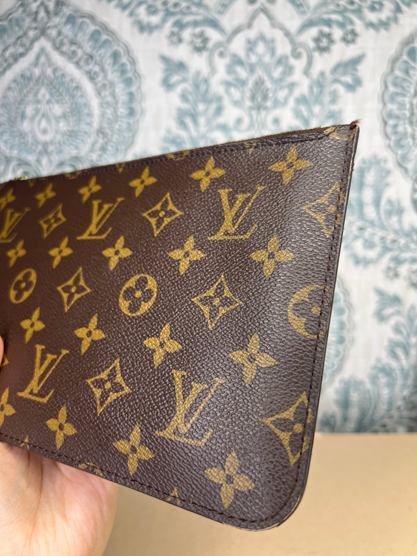 Louis Vuitton Neverfull MM Pochette