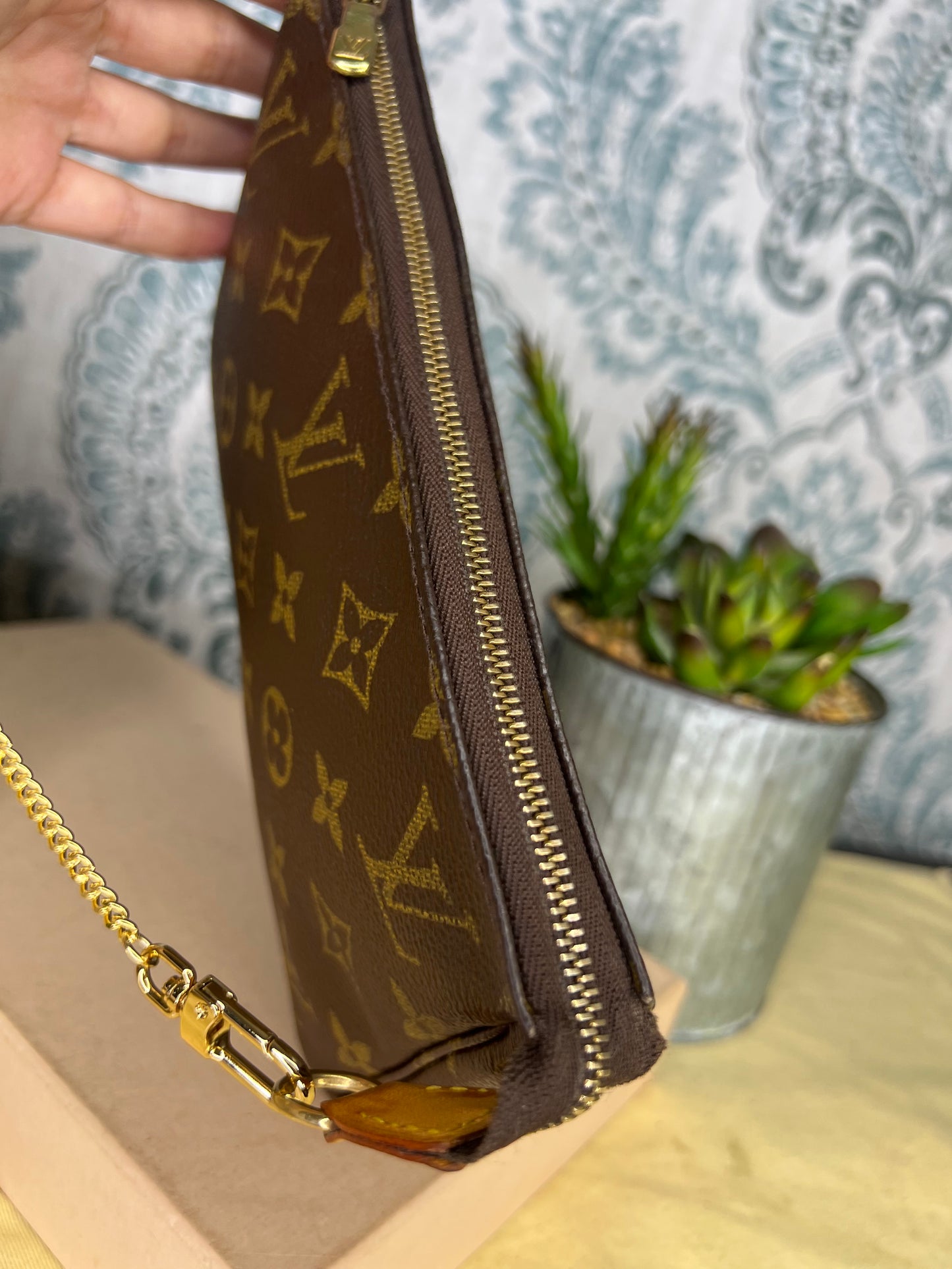 Pochette Accessories