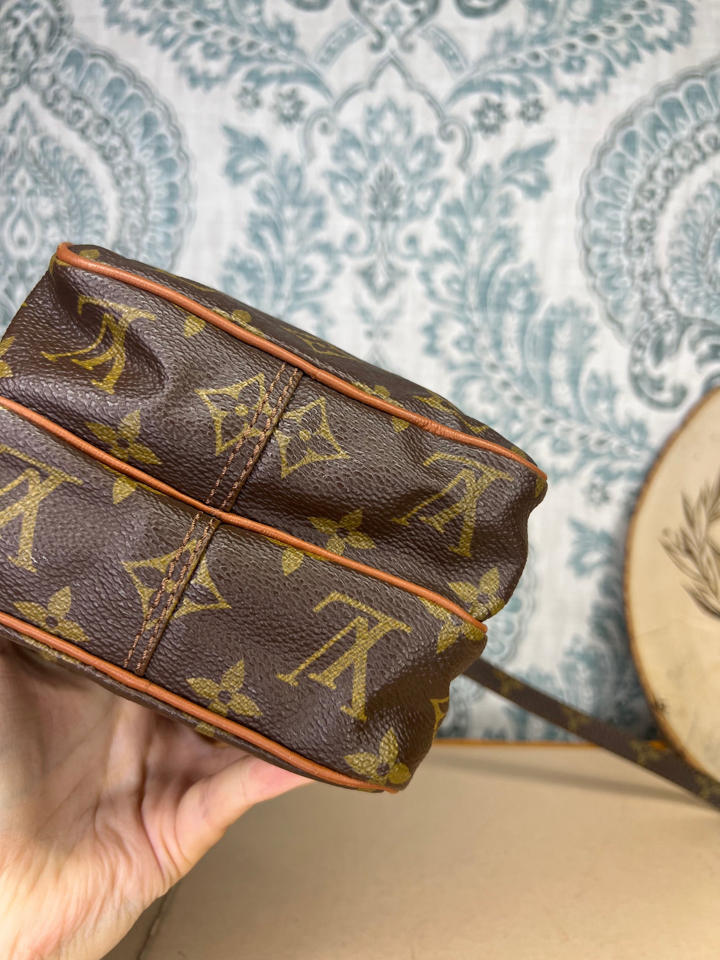 Louis Vuitton Vintage Amazone
