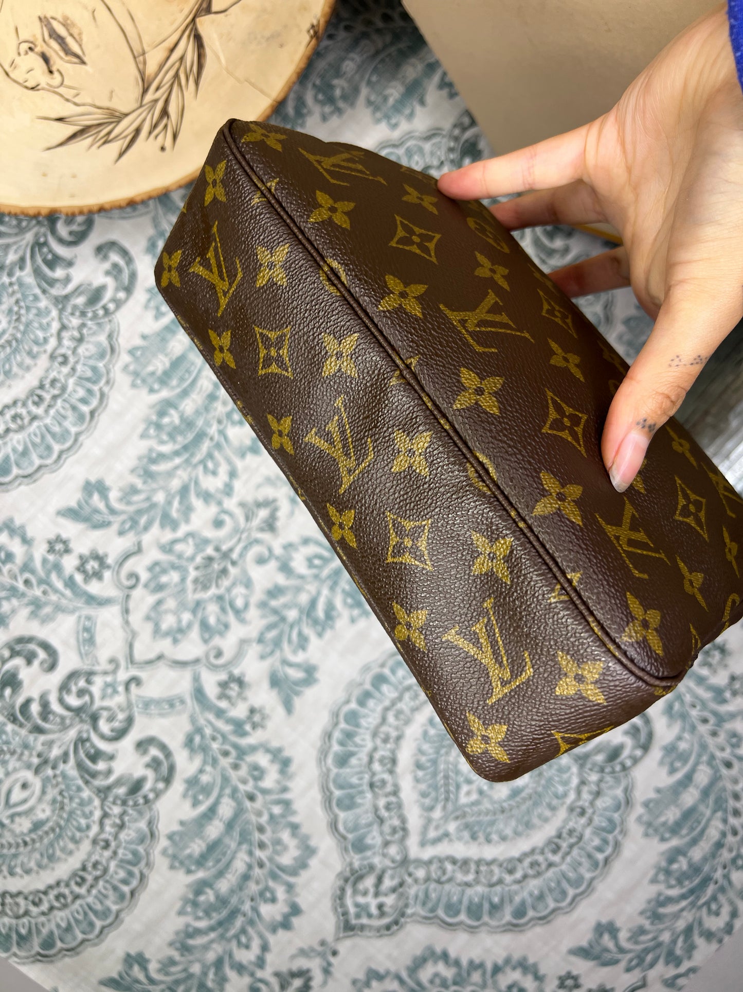 Louis Vuitton Trousse 23