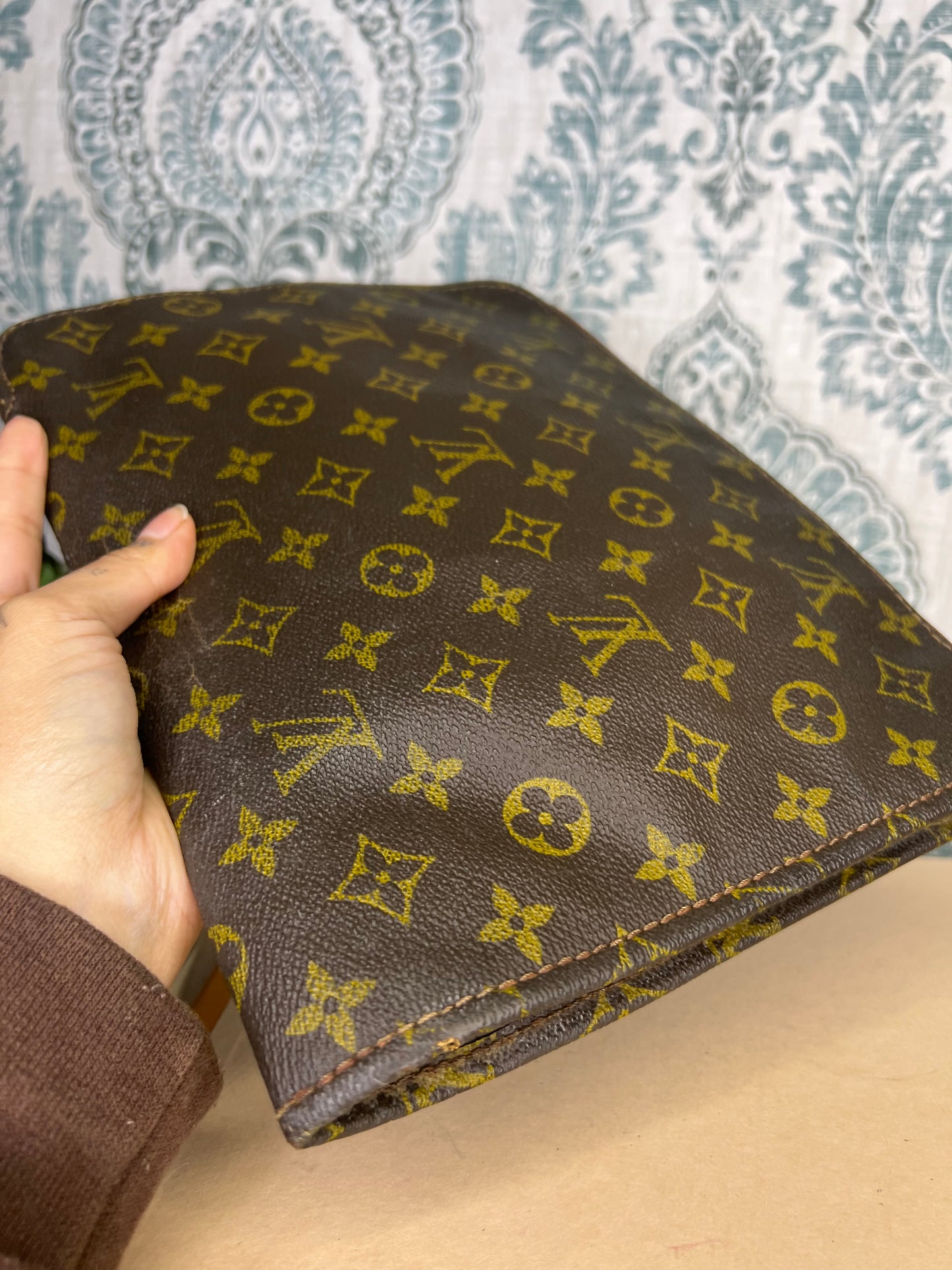 Louis Vuitton Poche Documents PM