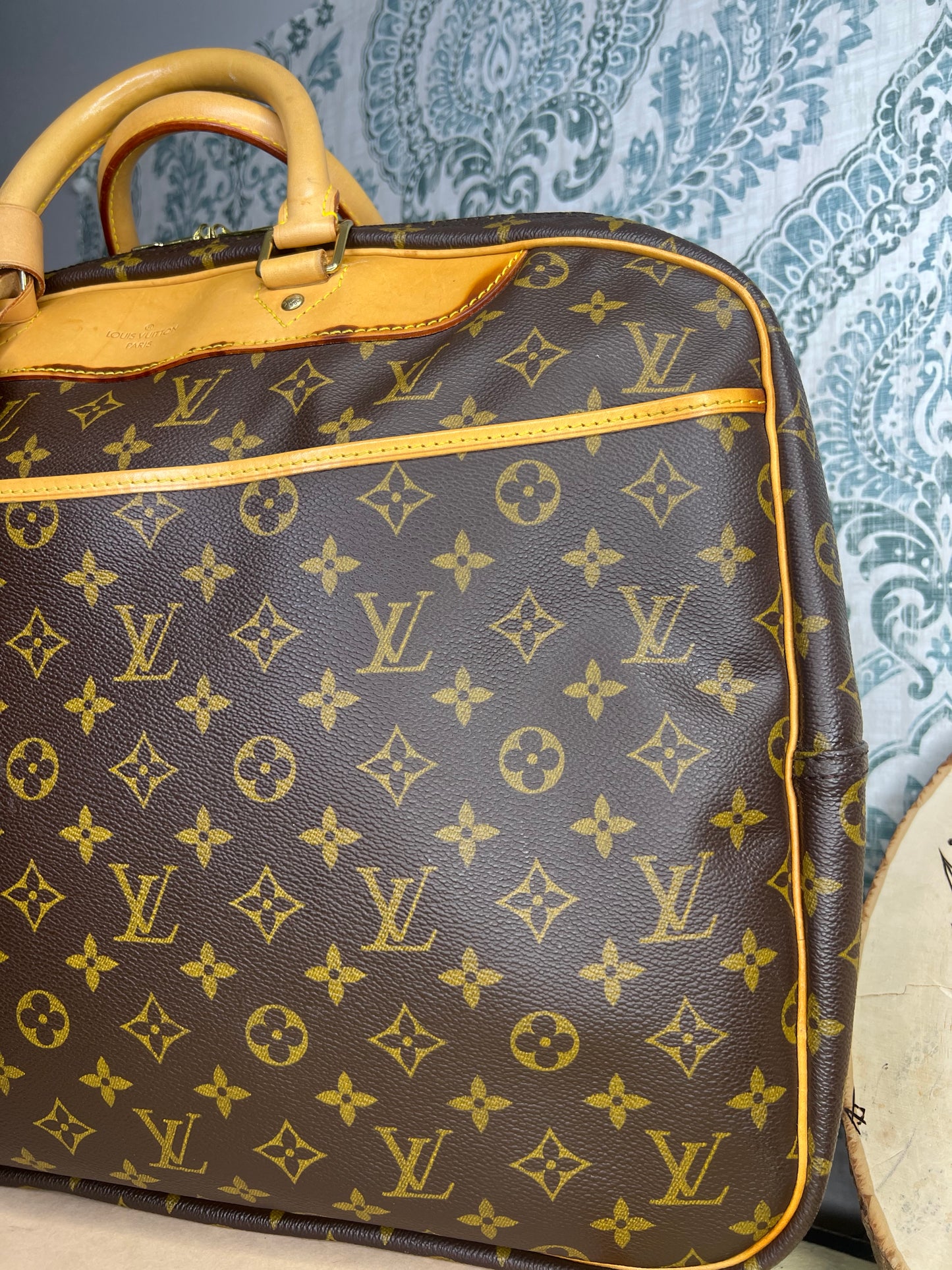 Louis Vuitton Alize 24