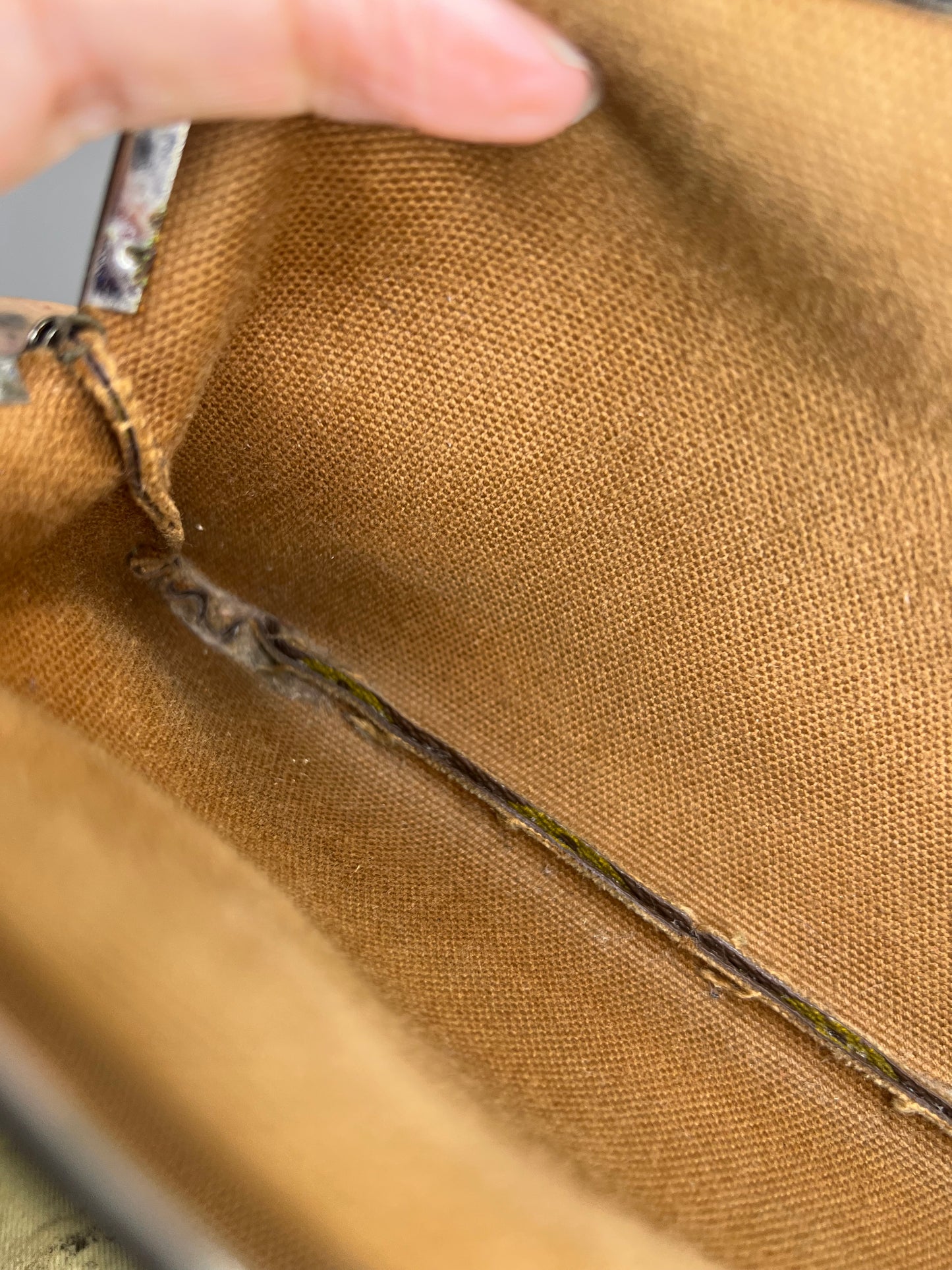 French Company Kisslock Pouch