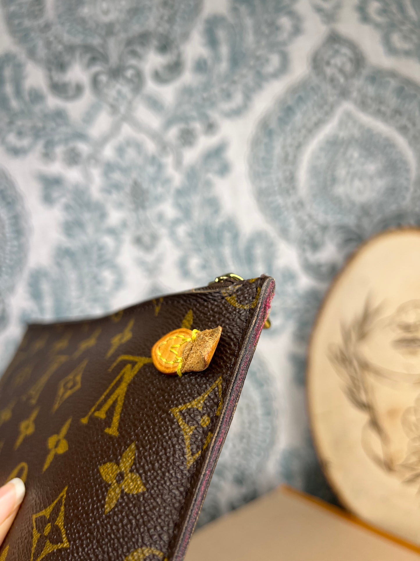 Louis Vuitton Neverfull Pouch Pivoine