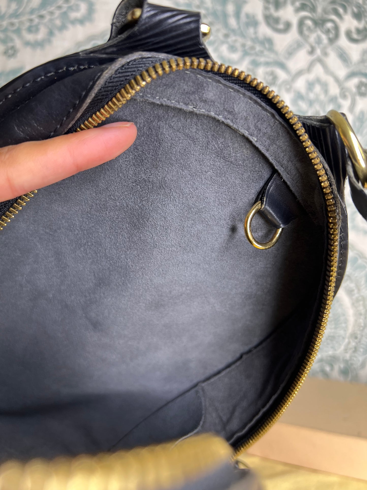 Louis Vuitton Epi Black Mabillon