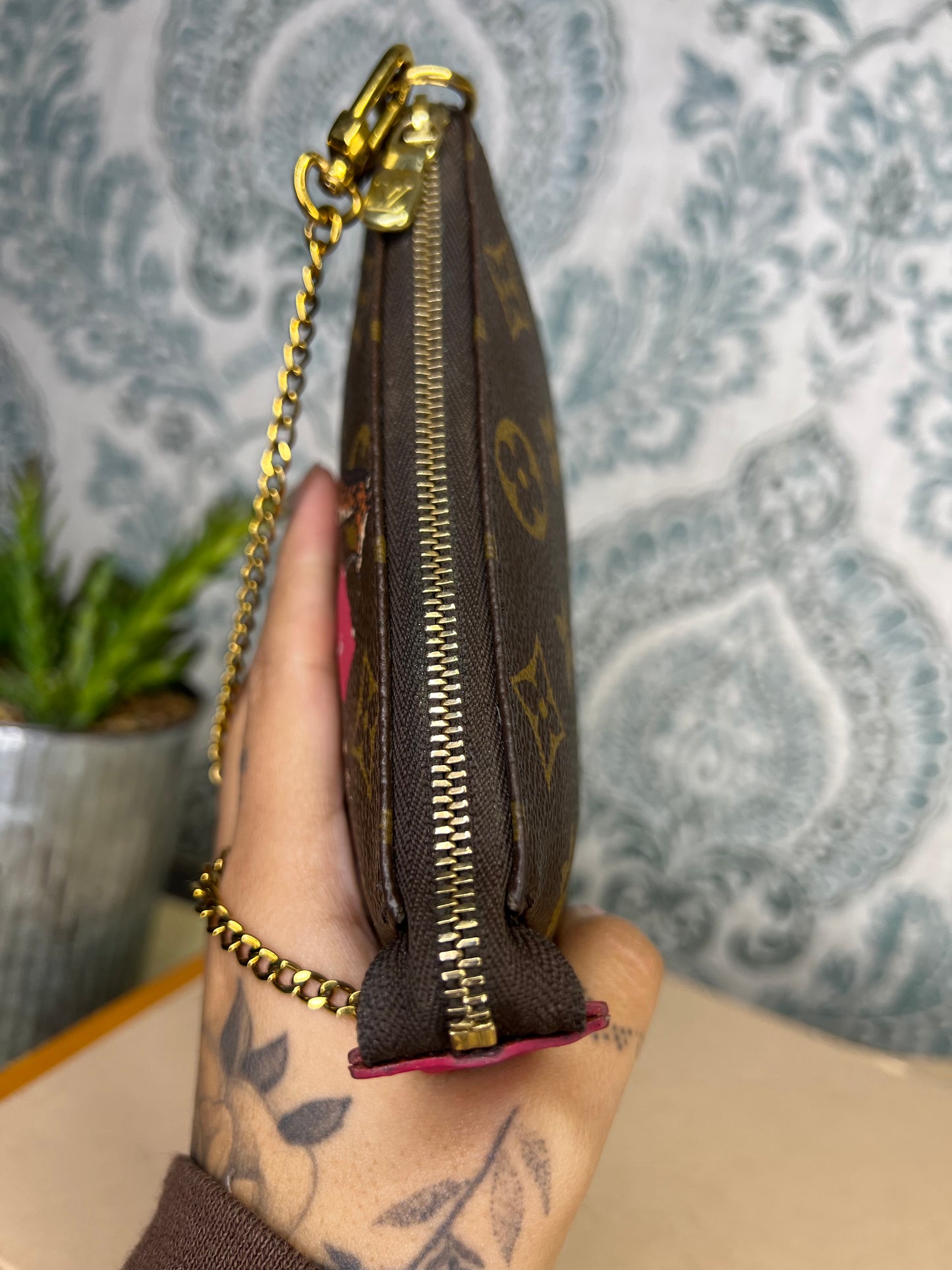 Louis Vuitton Holiday Limited Edition Mini Pochette