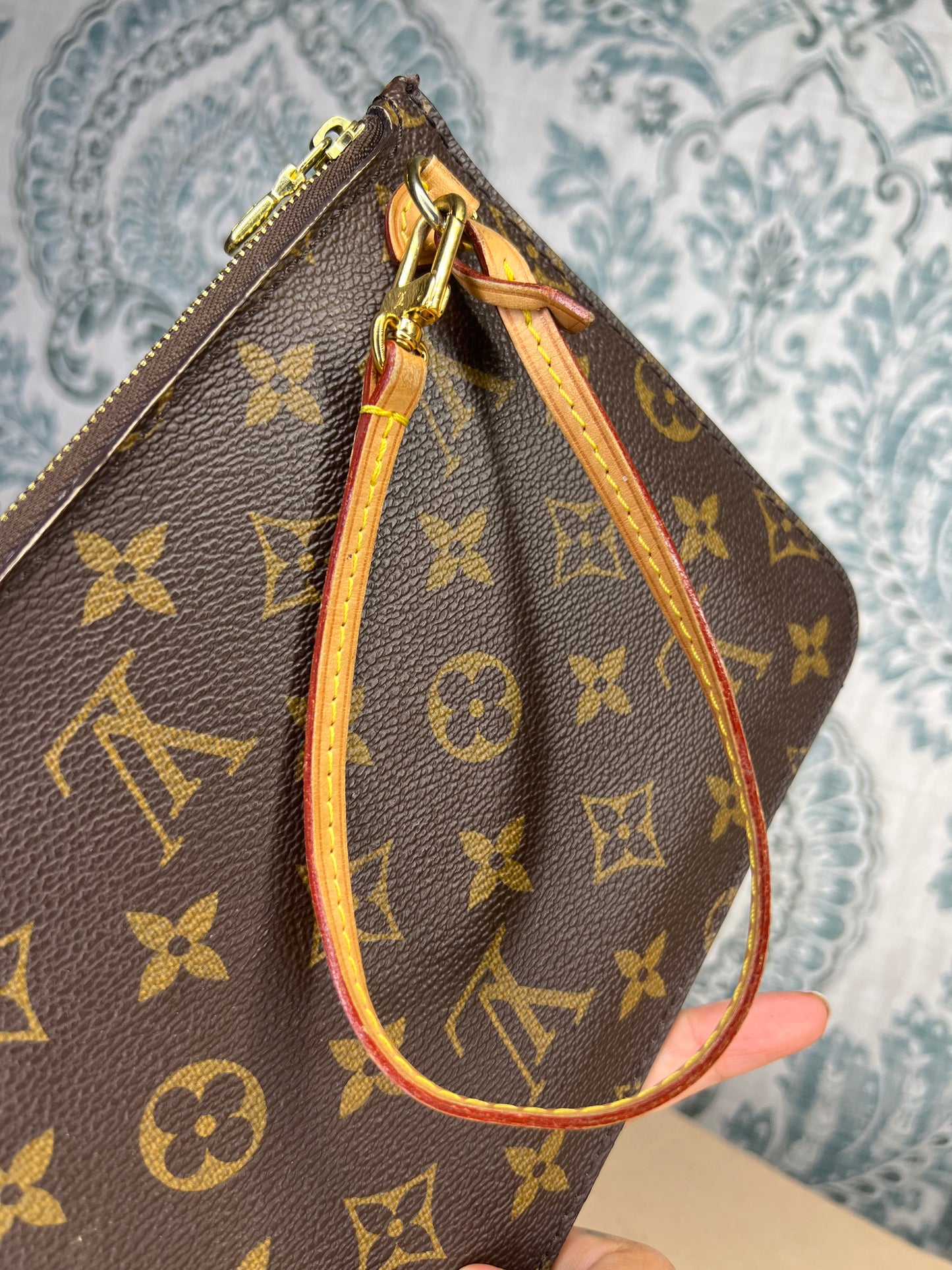Louis Vuitton Neverfull MM Pochette