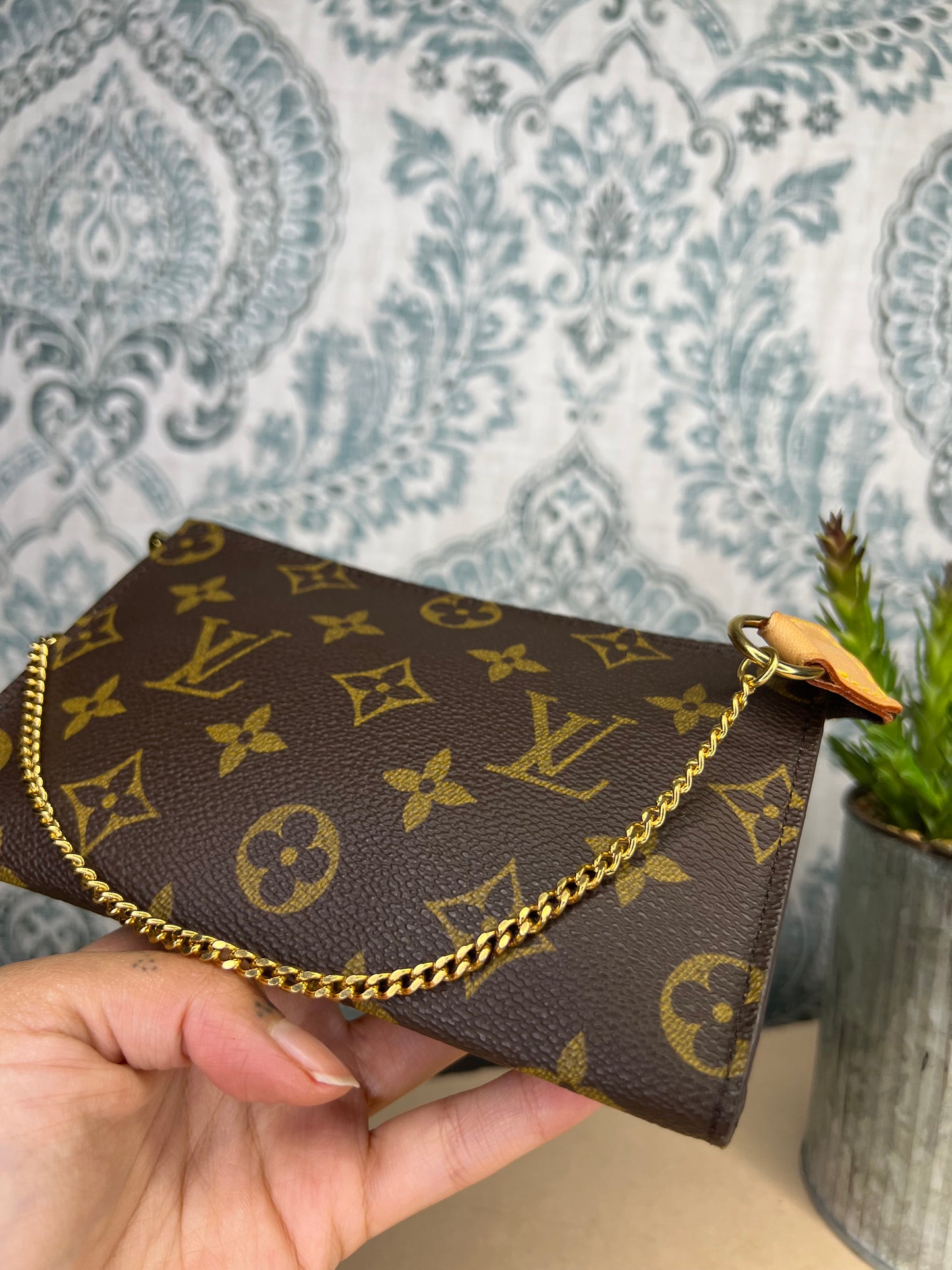 Louis Vuitton Bucket PM Pouch