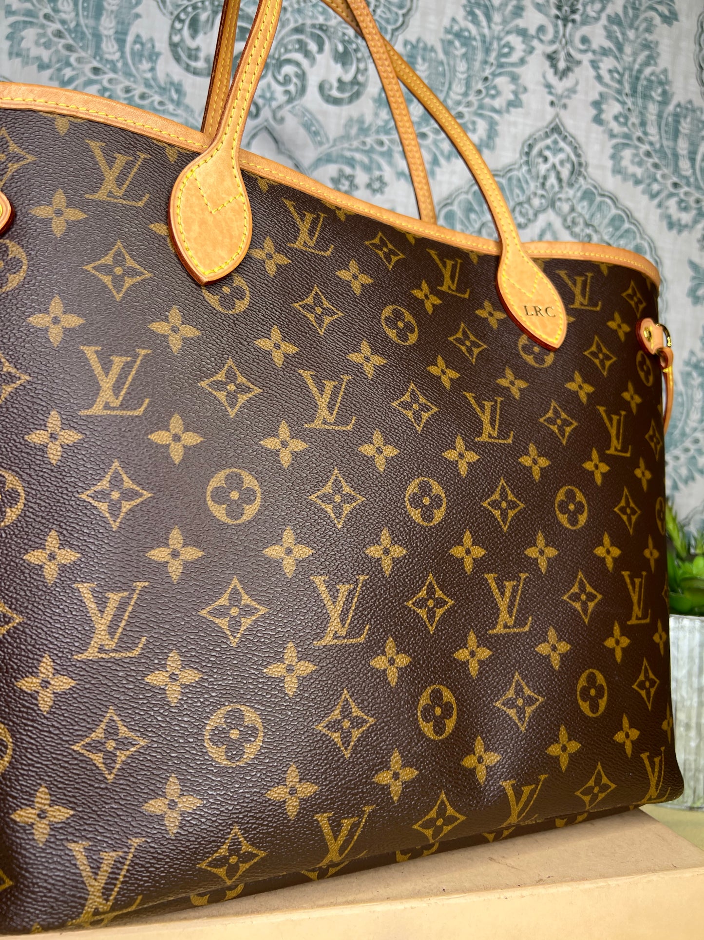 Neverfull MM Cherry Red