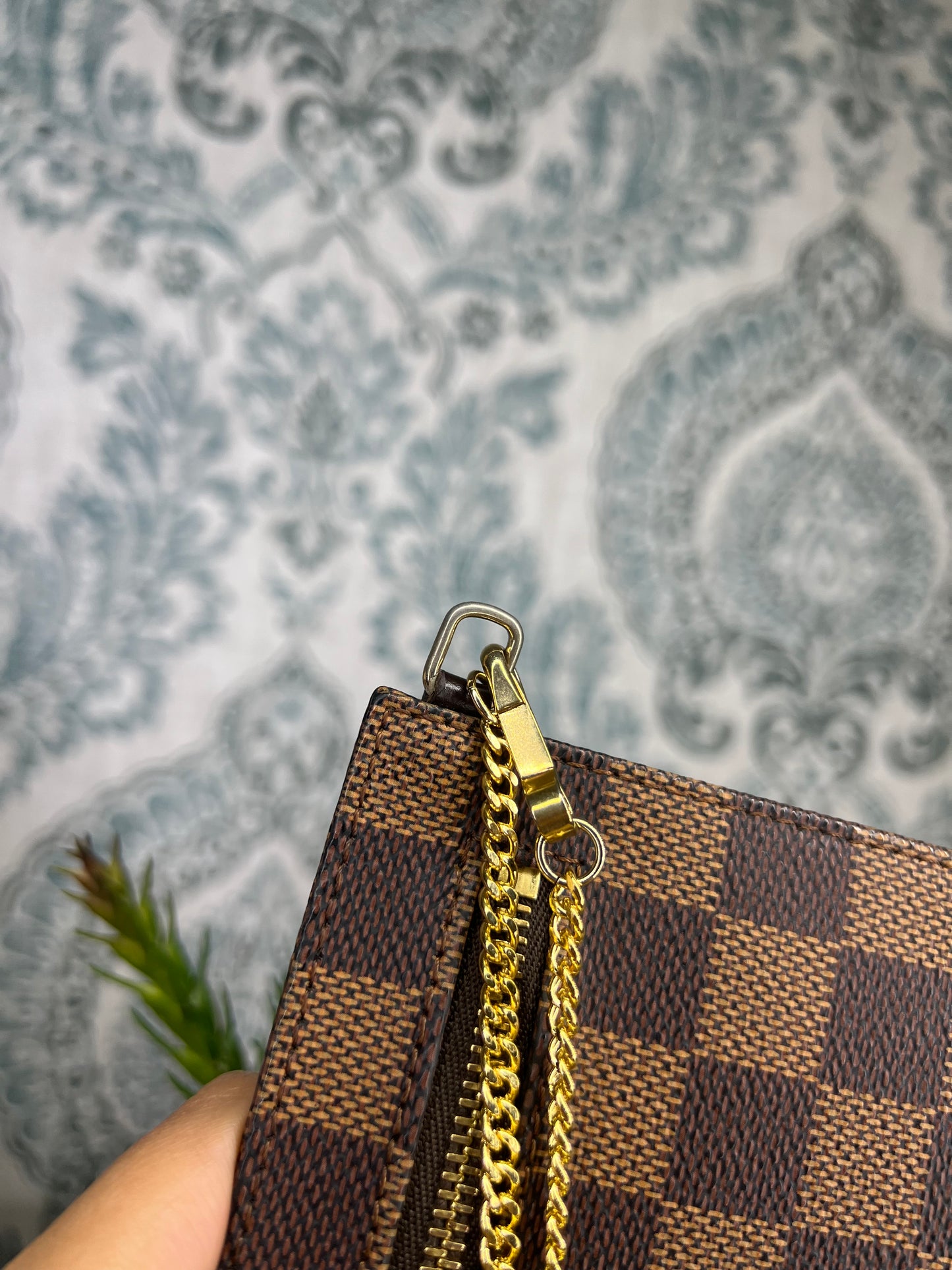 Clifton Pouch