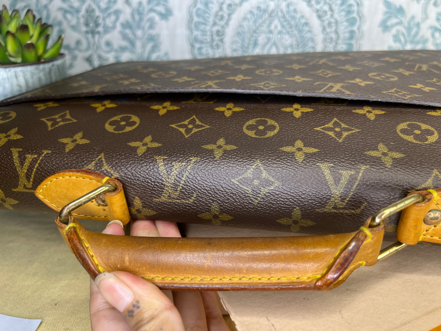 Louis Vuitton Serviette Conseiller Briefcase