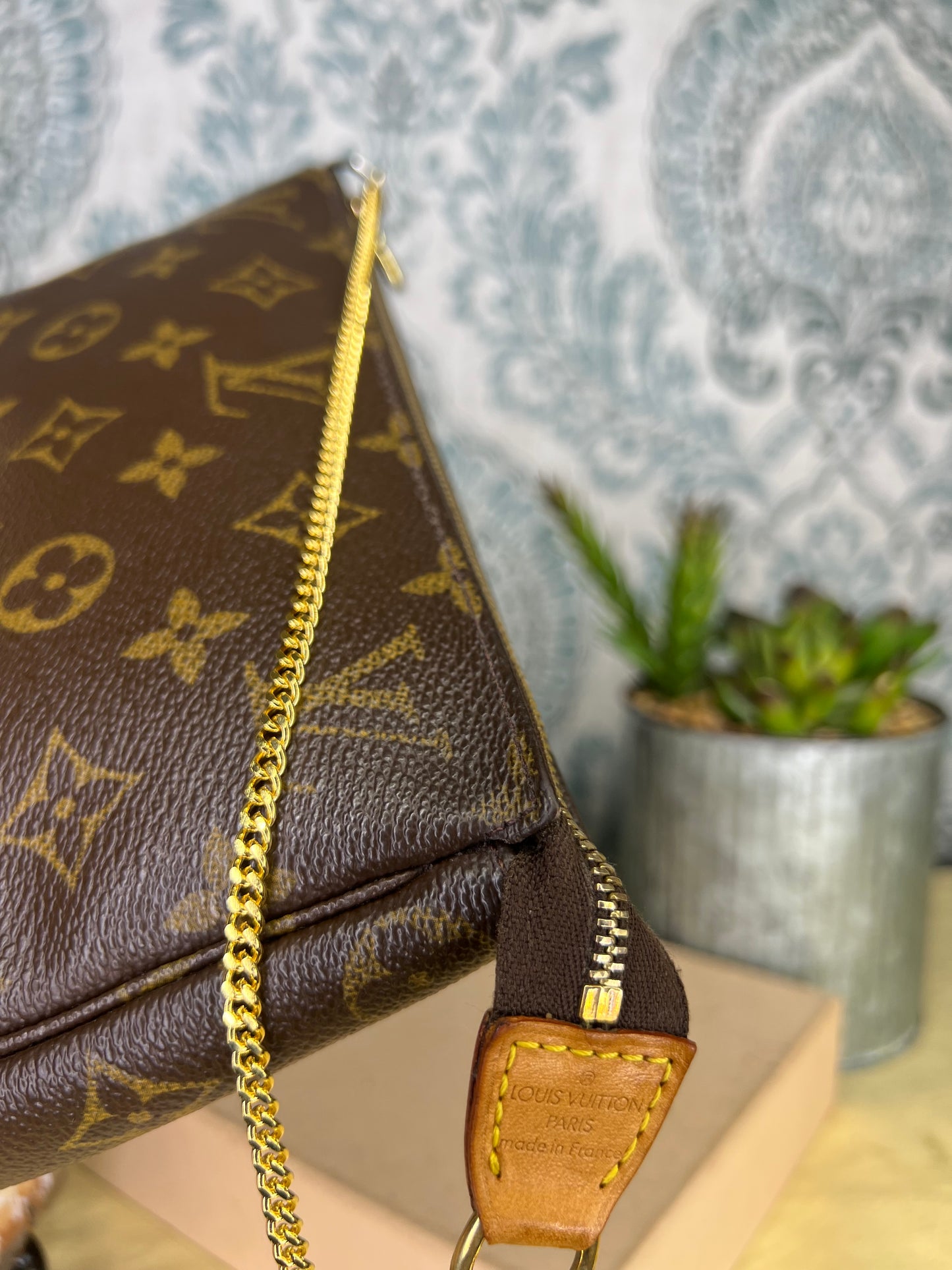 Pochette Accessories
