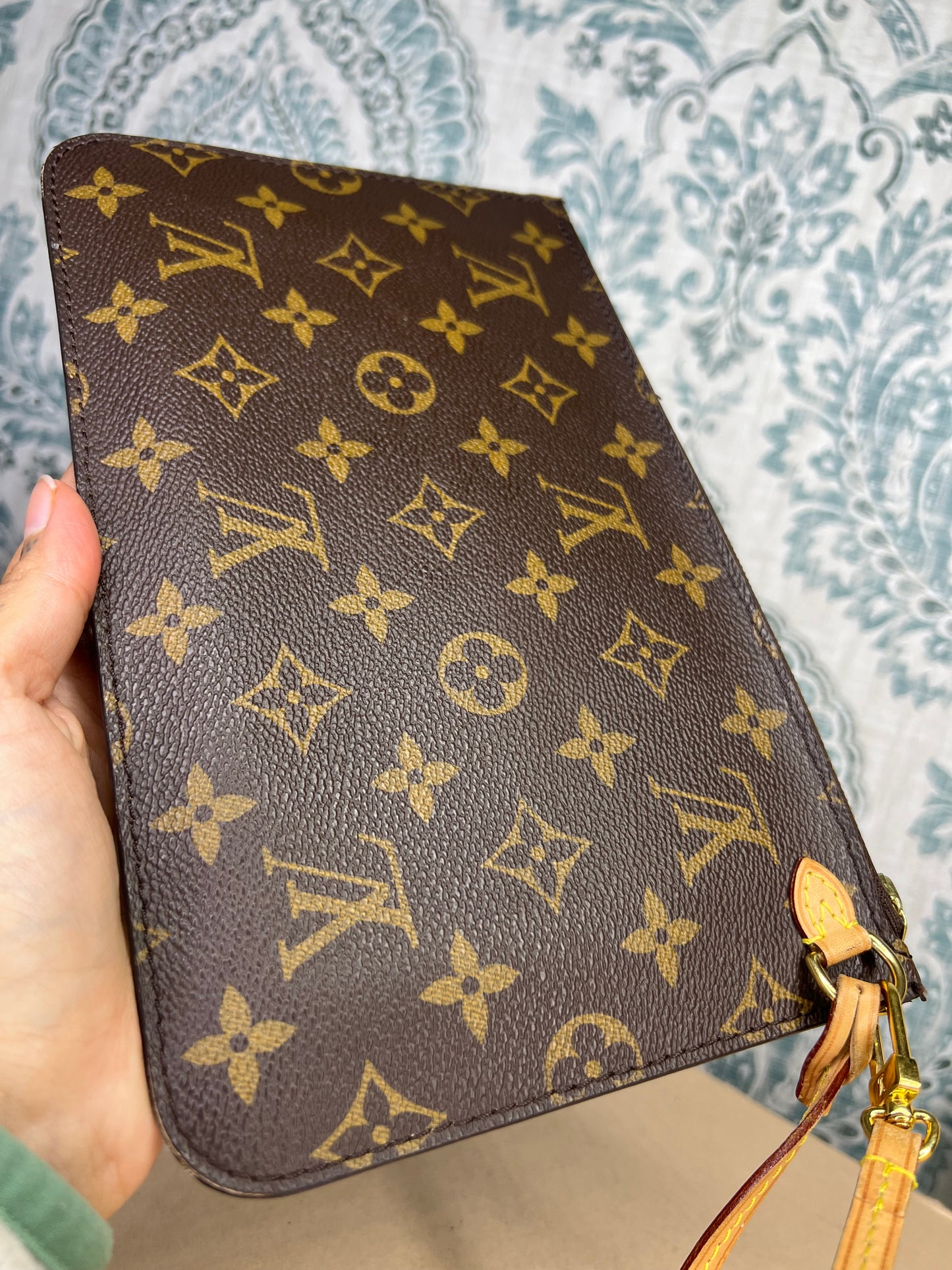 Louis Vuitton Neverfull MM Pochette