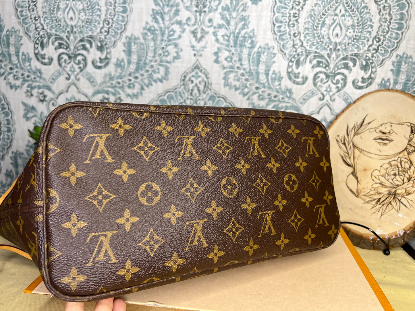 Louis Vuitton Neverfull Pivoine