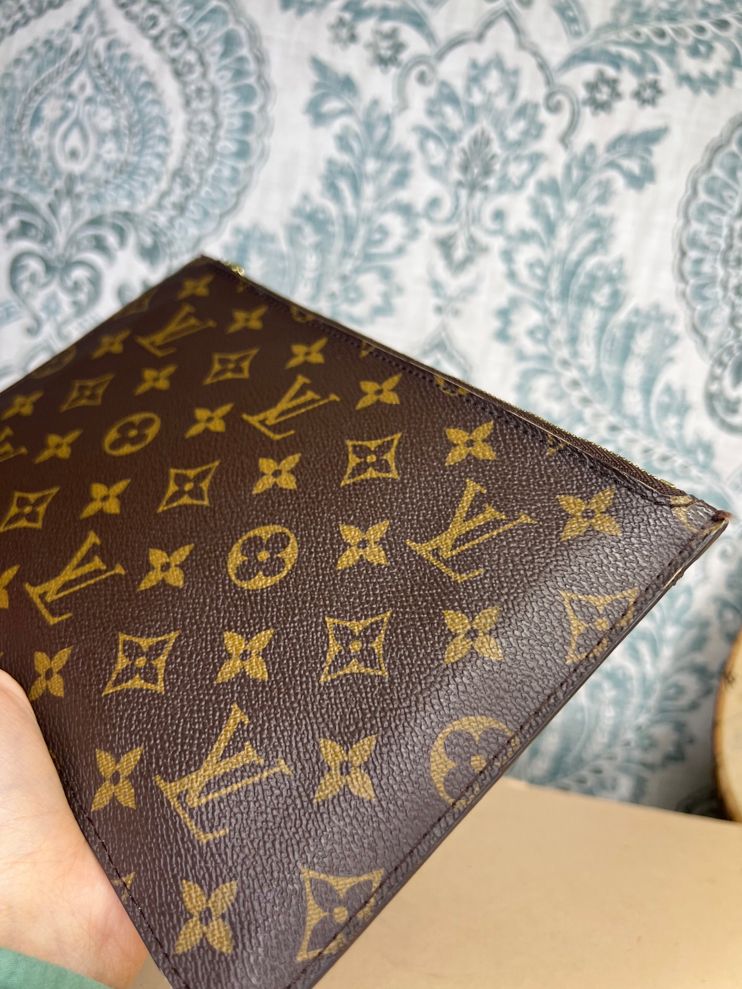 Louis Vuitton Neverfull MM Pochette