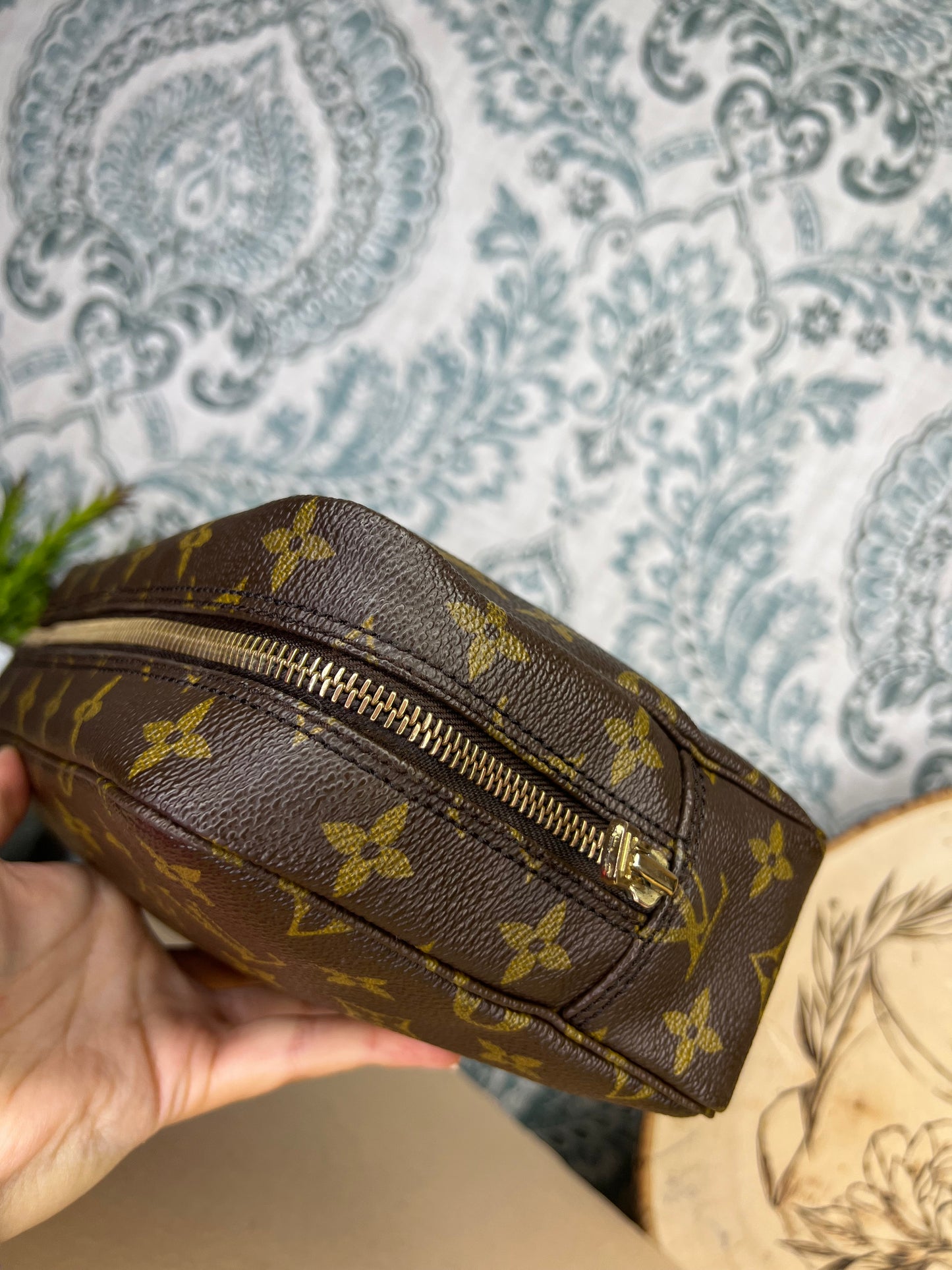 Louis Vuitton Trousse 23